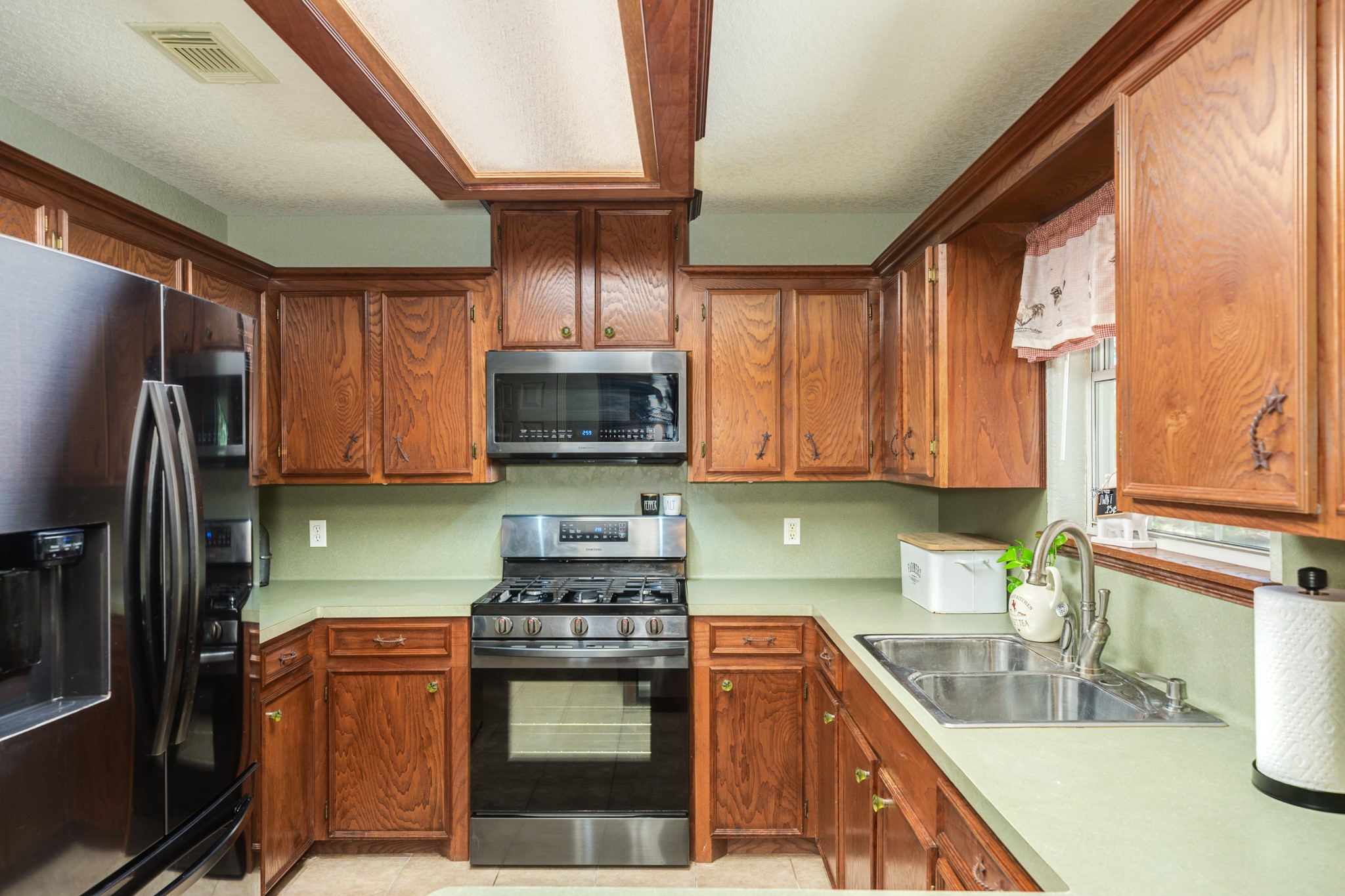 707 Old Ocean Avenue, Sweeny, TX 77480