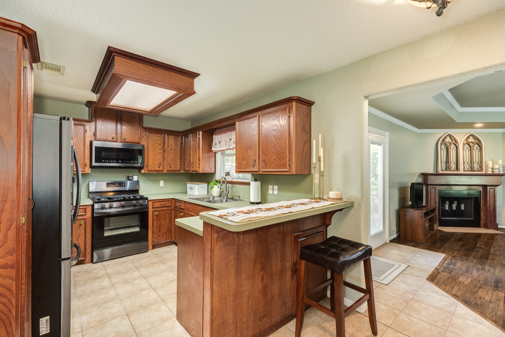 707 Old Ocean Avenue, Sweeny, TX 77480