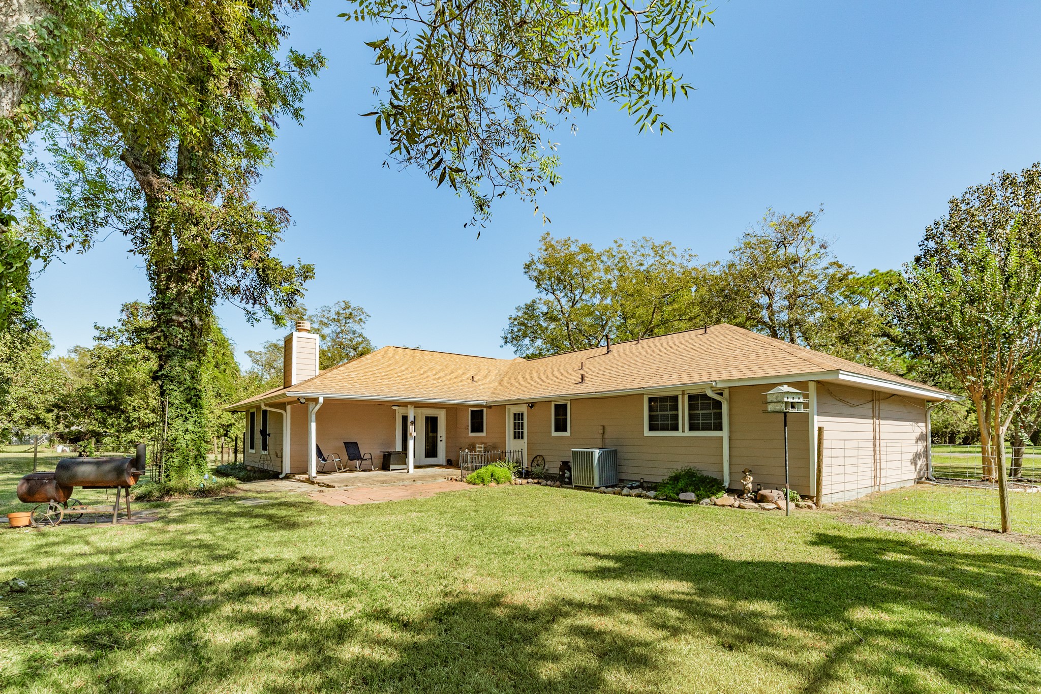 707 Old Ocean Avenue, Sweeny, TX 77480