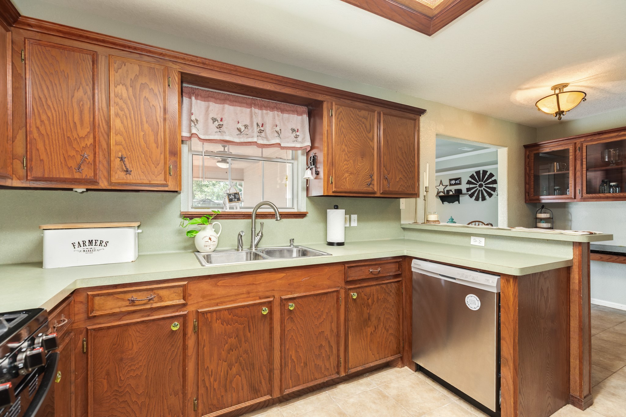 707 Old Ocean Avenue, Sweeny, TX 77480