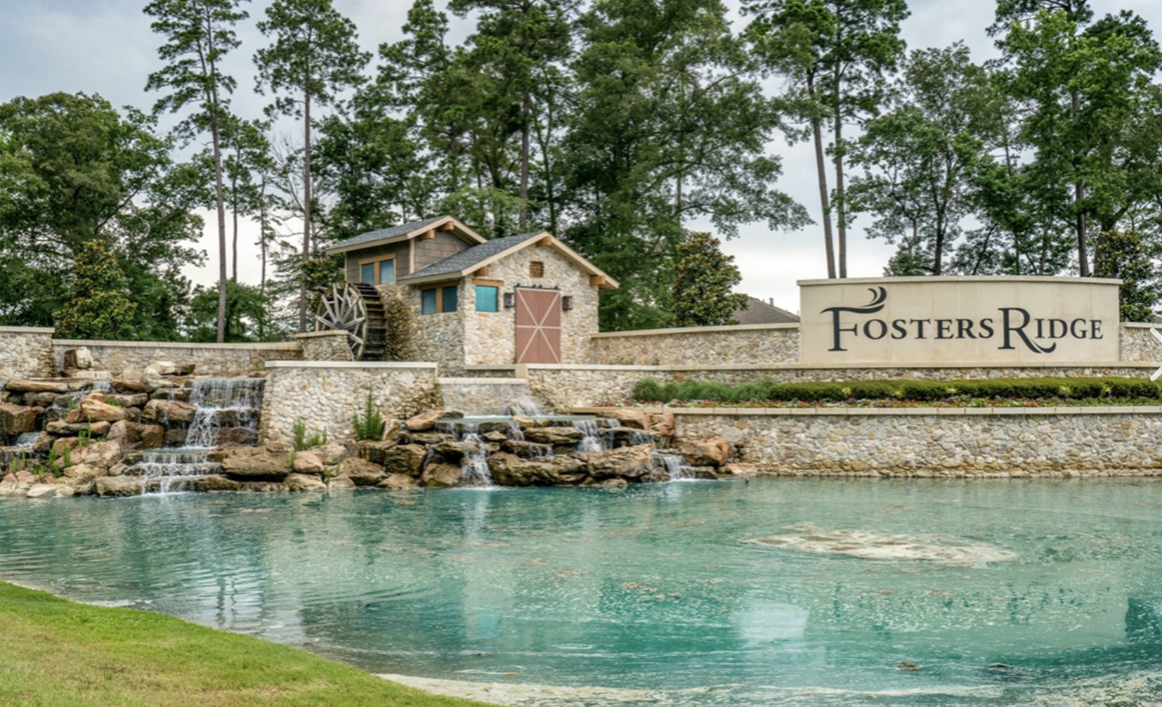 Located in popular Foster's Ridge neighborhood just off 1488. This property is conveniently located near restuarants, movies, hospitals, I-45, 2978 and much more! The community offers a clubhouse, pool, walking paths, and playgrounds.