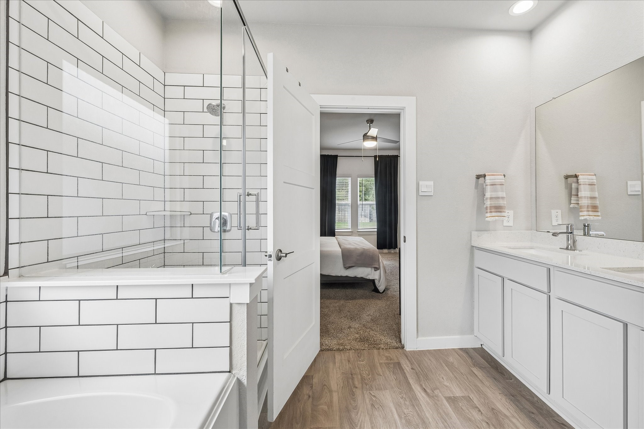 Dual sinks and a functional layout.