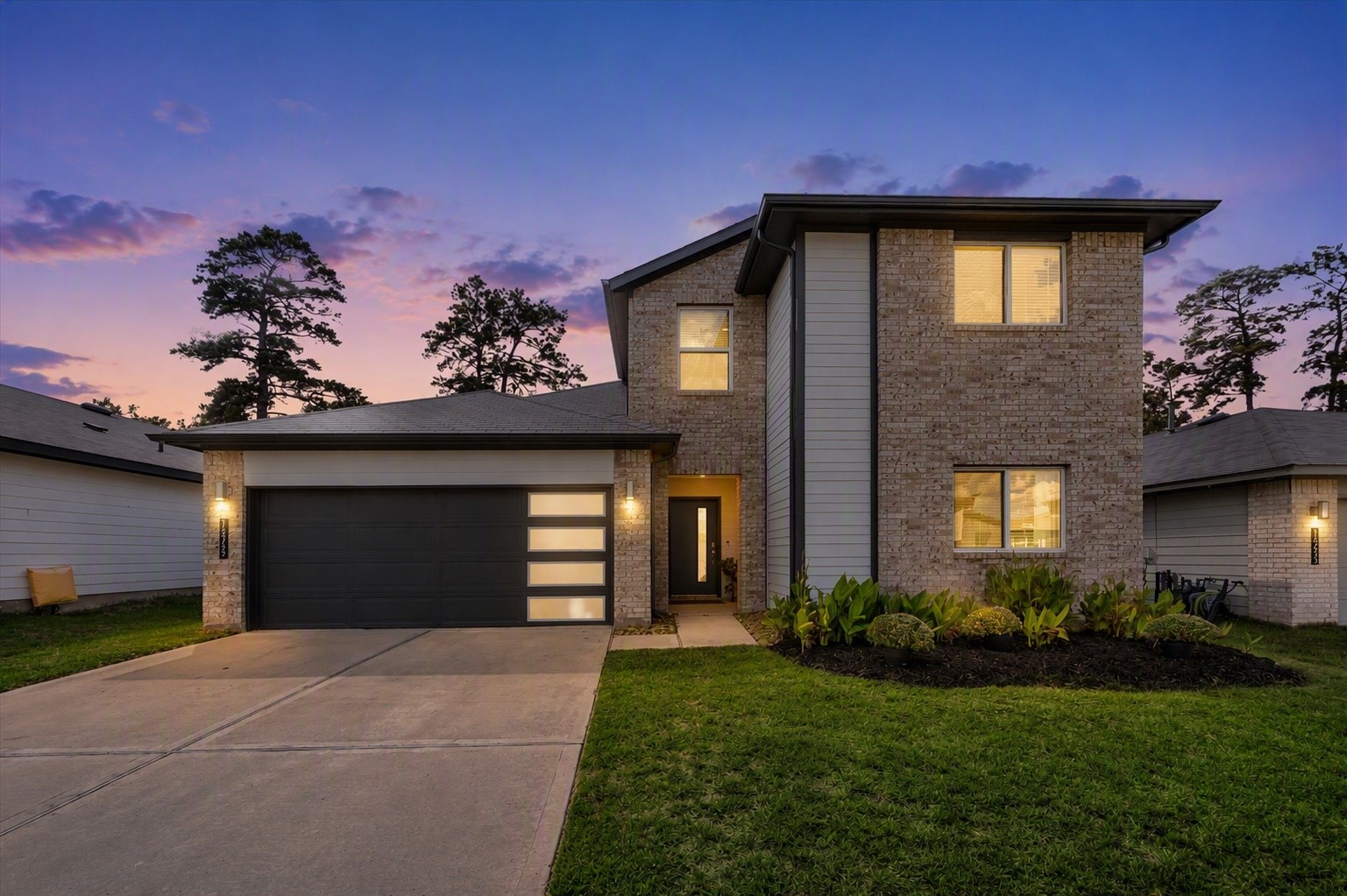 Stunning modern 4 bedroom in Foster's Ridge! Stunning modern 4 bedroom in Foster's Ridge!