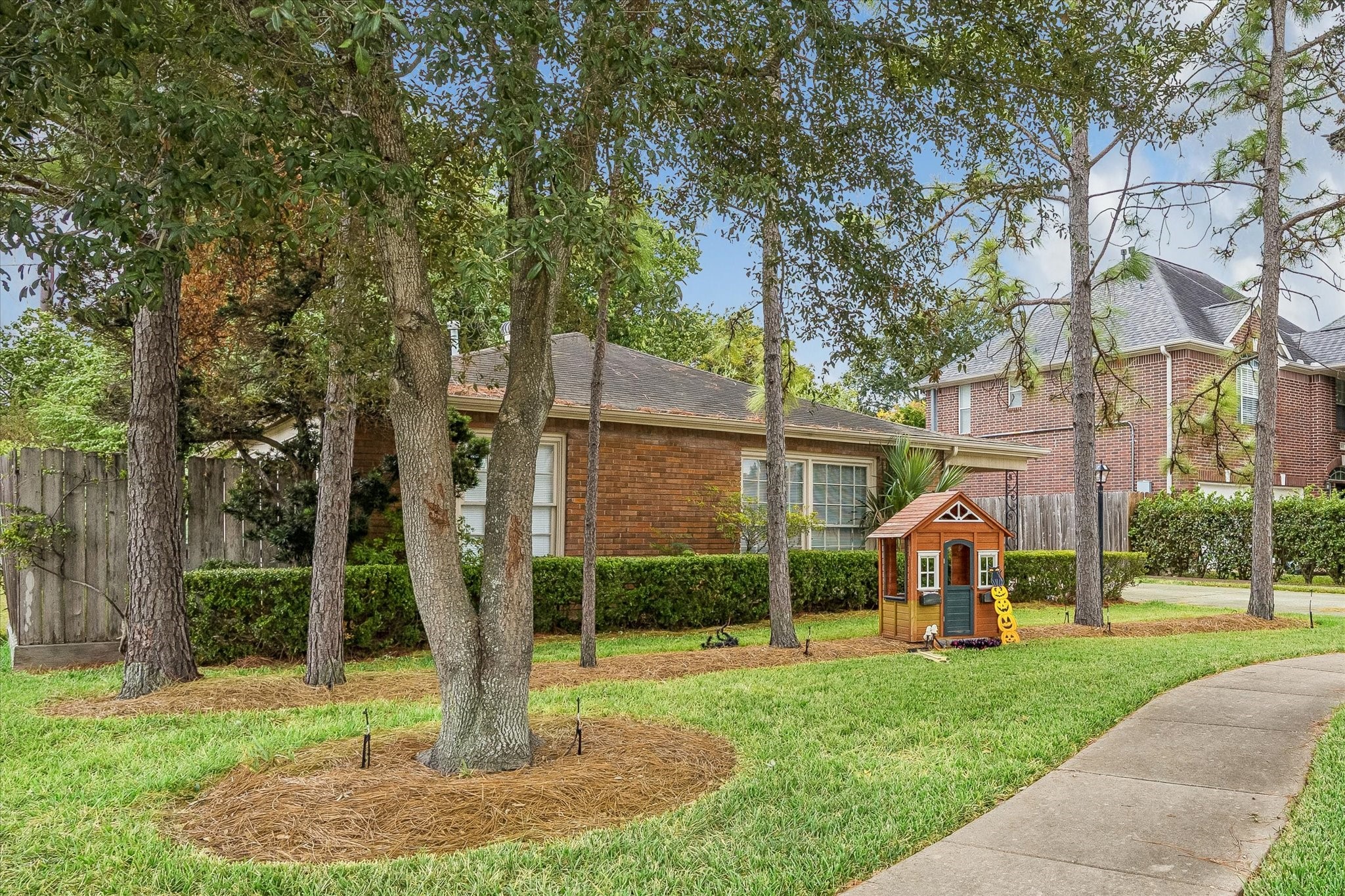 5101 Beech Street, Bellaire, TX 77401 5101 Beech Street, Bellaire, TX 77401