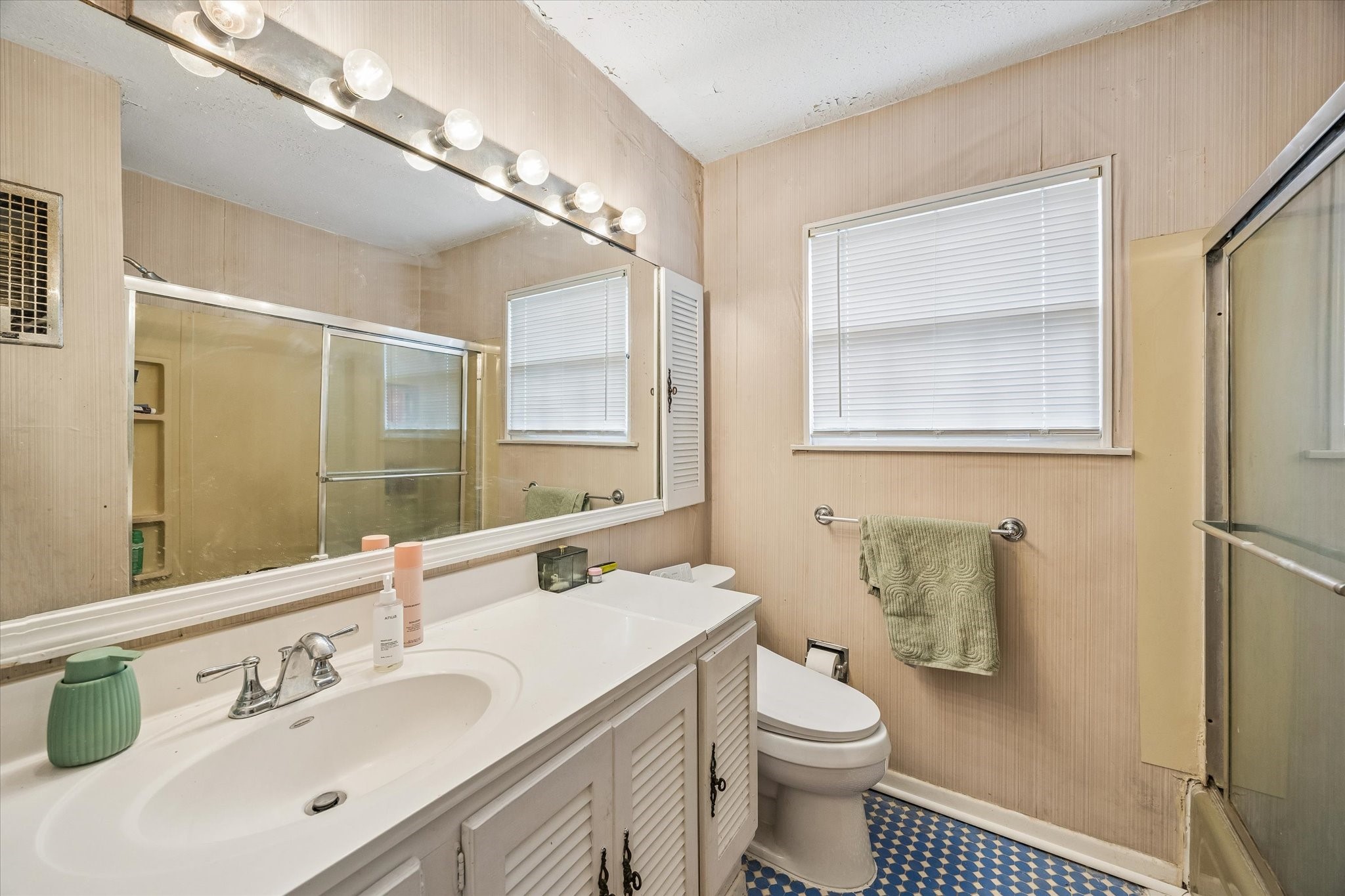 5101 Beech Street, Bellaire, TX 77401