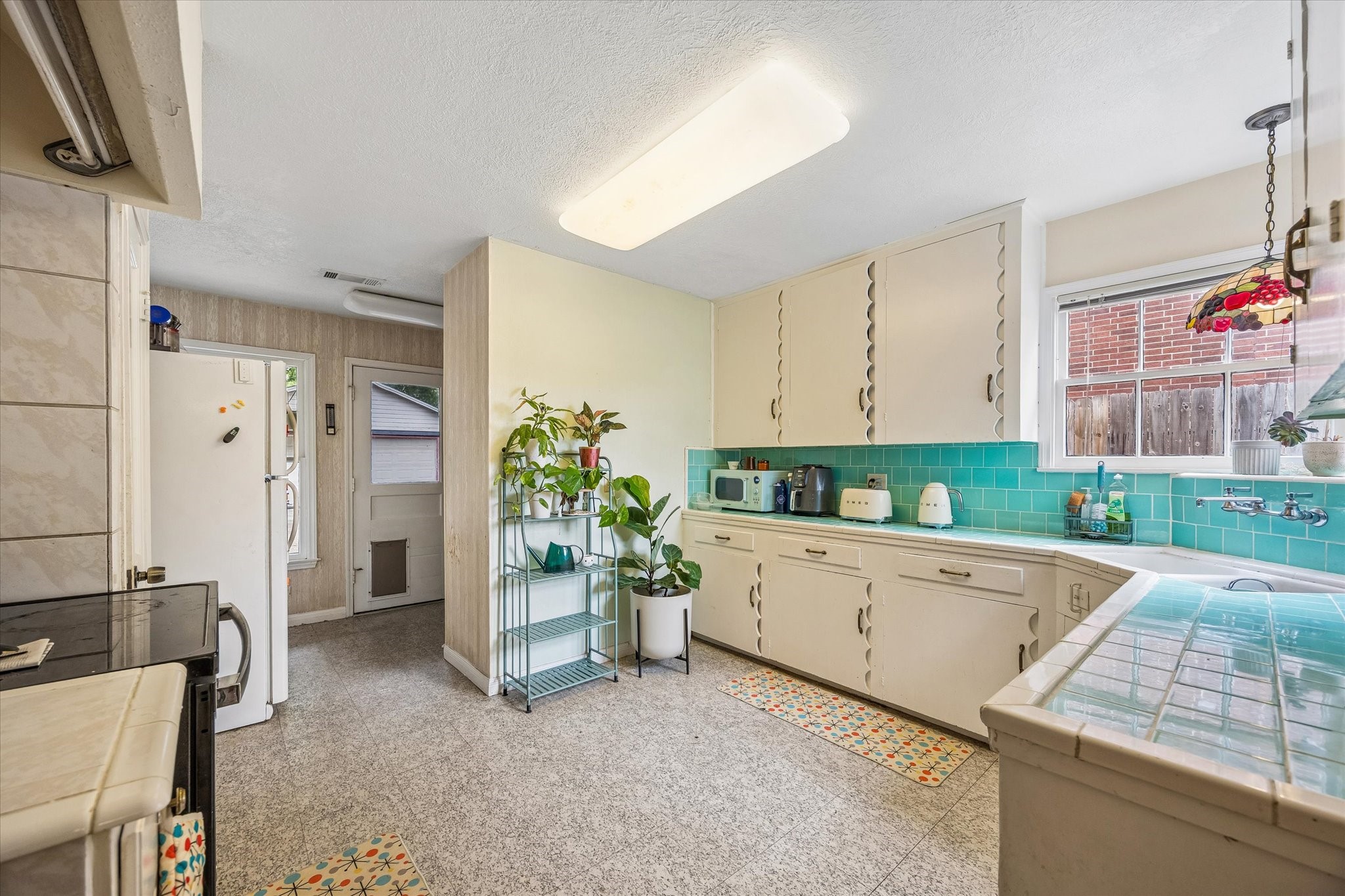 5101 Beech Street, Bellaire, TX 77401 5101 Beech Street, Bellaire, TX 77401