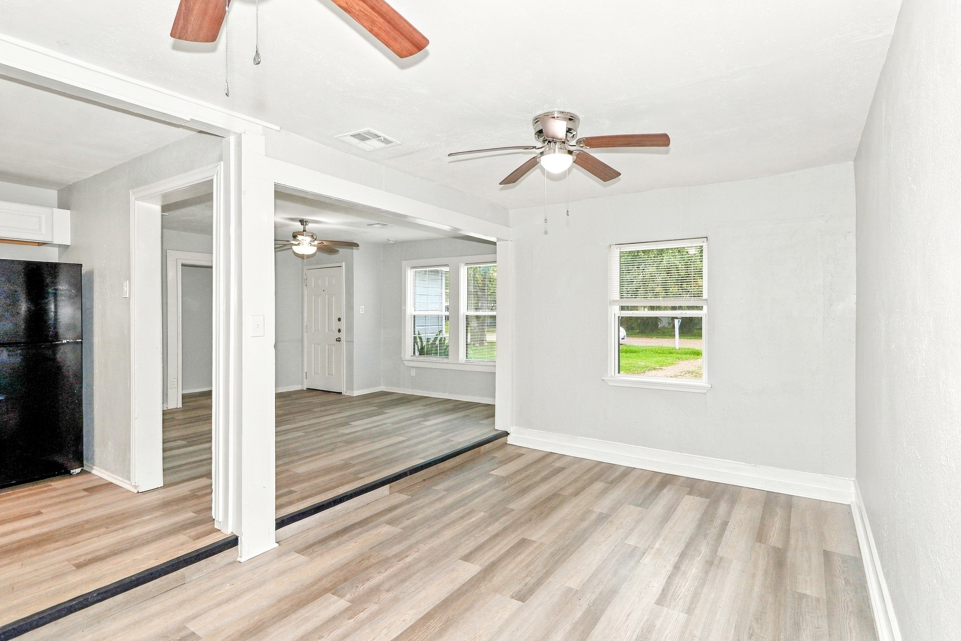 2818 4th Avenue N, Texas City, TX 77590