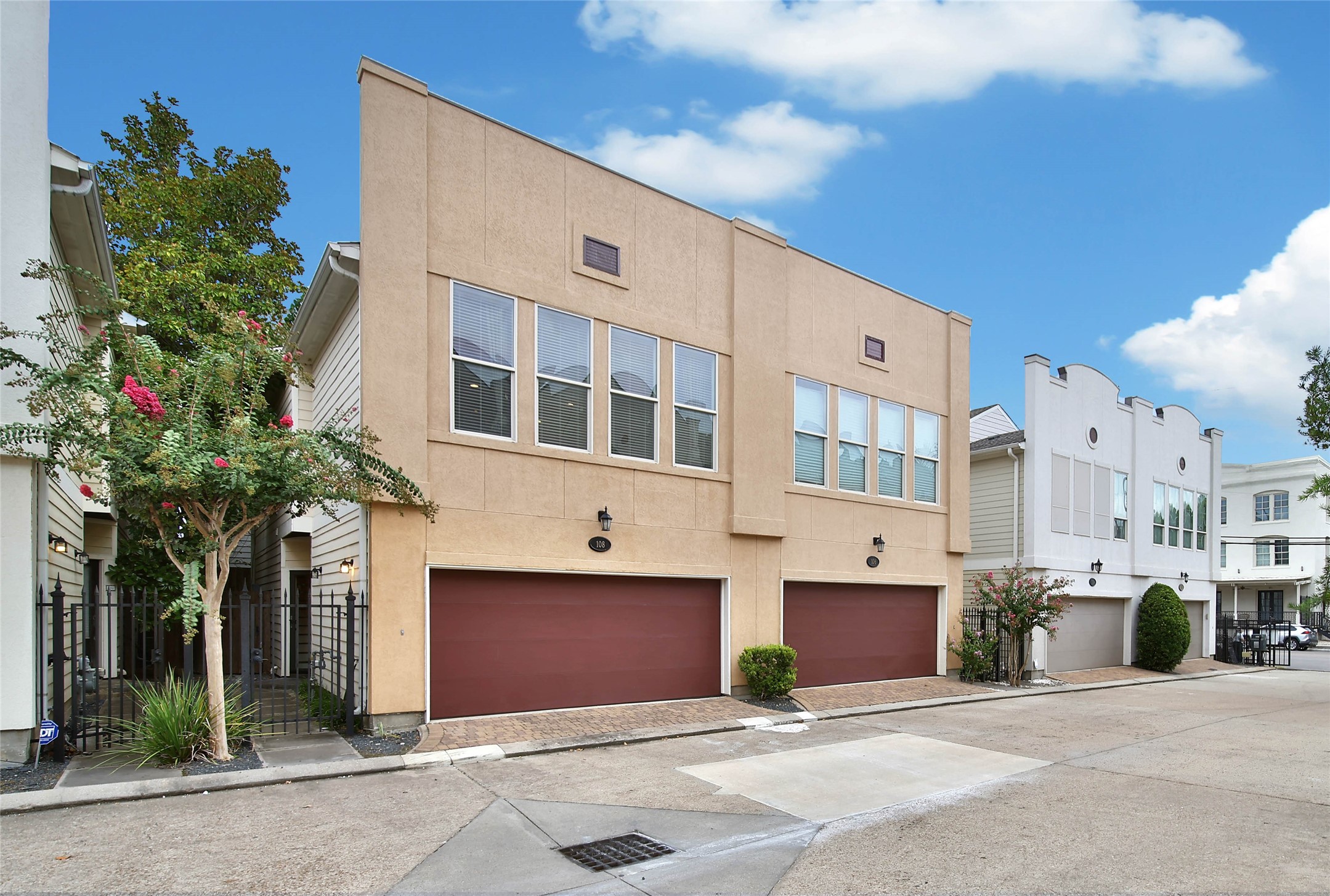 108 Riley Lane, Houston, TX 77003