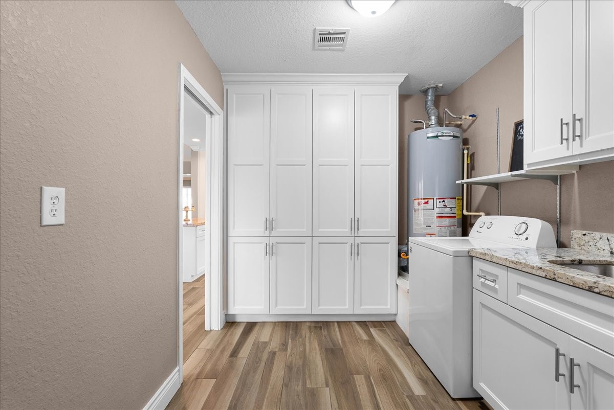 2904 Frostwood Circle, Dickinson, TX 77539