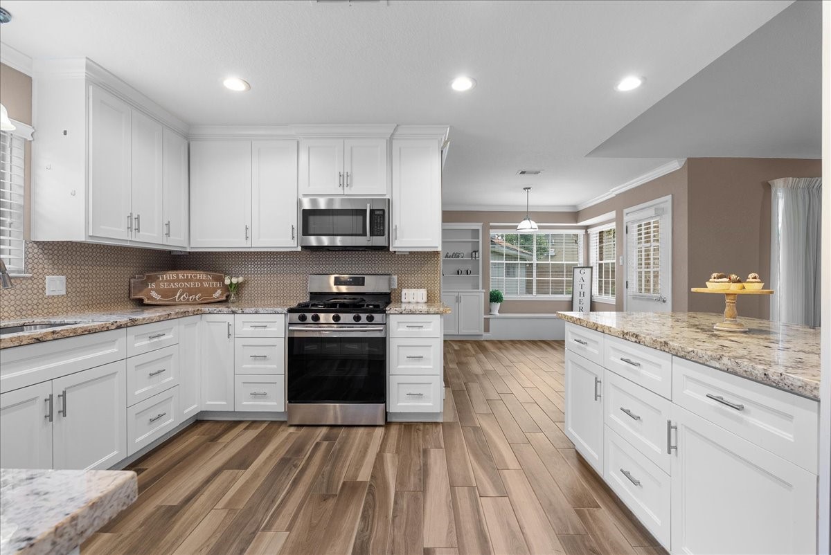 2904 Frostwood Circle, Dickinson, TX 77539