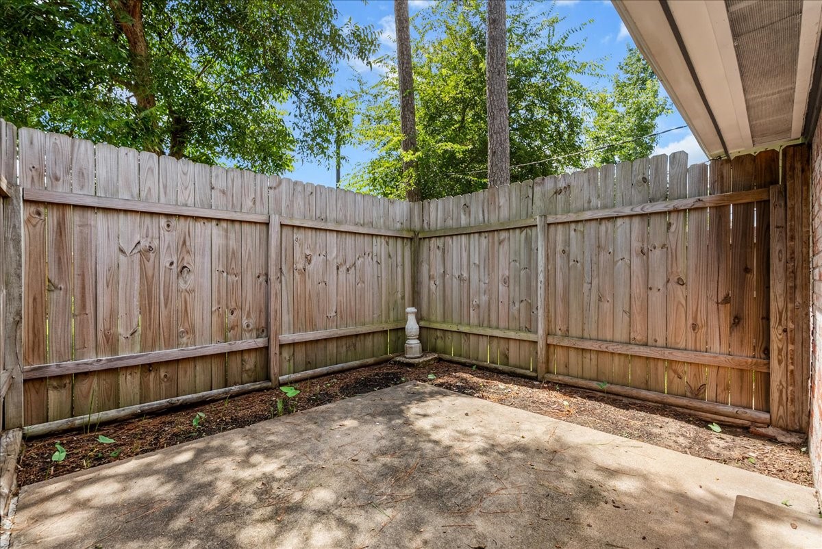 2904 Frostwood Circle, Dickinson, TX 77539
