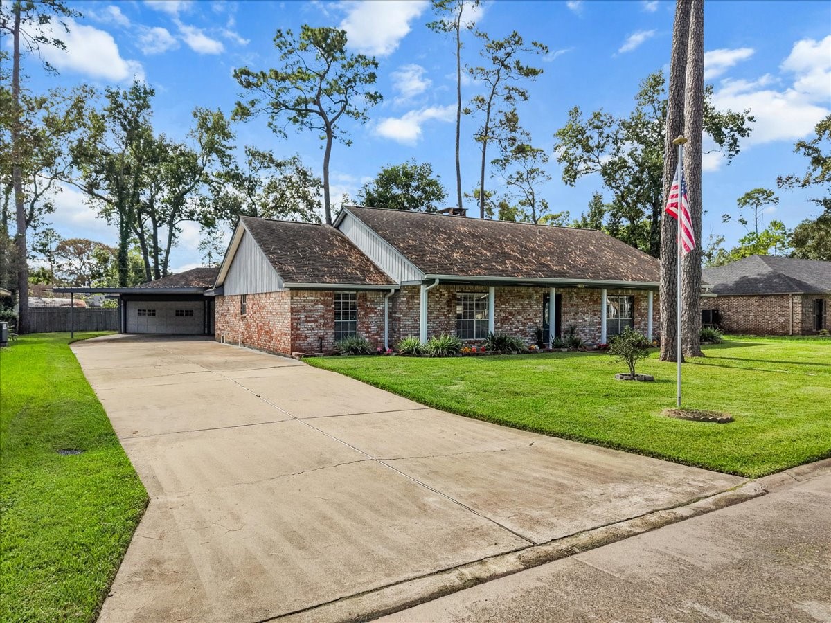 2904 Frostwood Circle, Dickinson, TX 77539