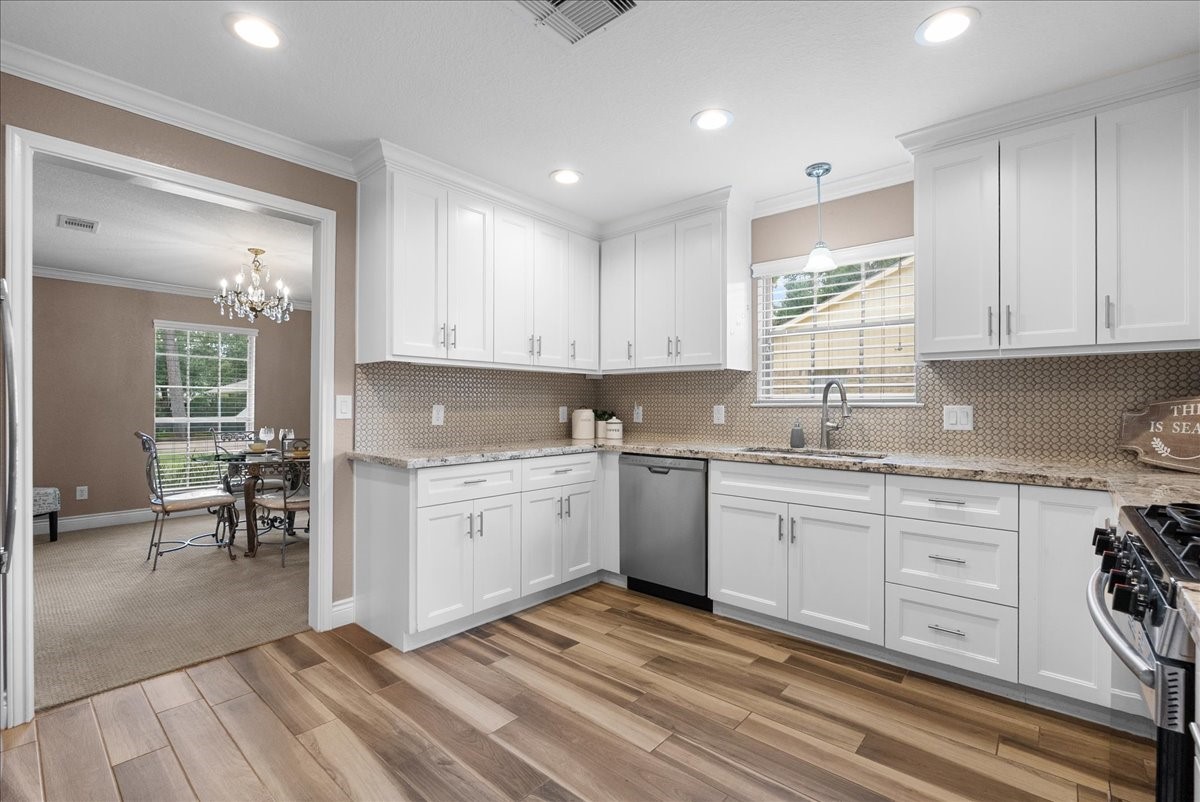 2904 Frostwood Circle, Dickinson, TX 77539