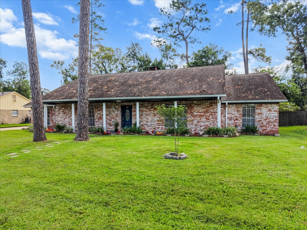 2904 Frostwood Circle, Dickinson, TX 77539