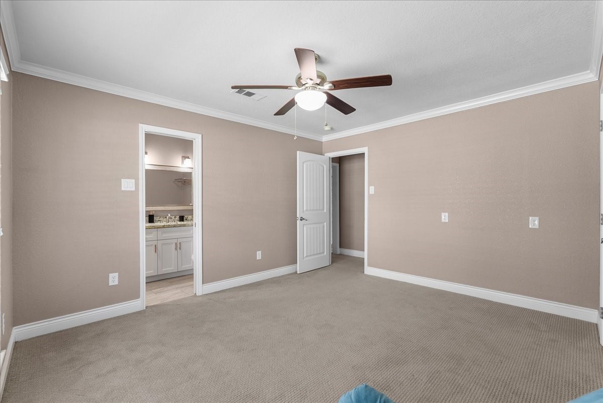 2904 Frostwood Circle, Dickinson, TX 77539