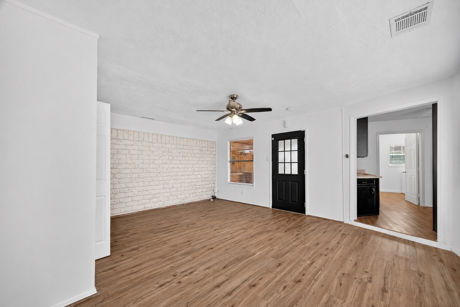9858 Sageaspen Lane, Houston, TX 77089