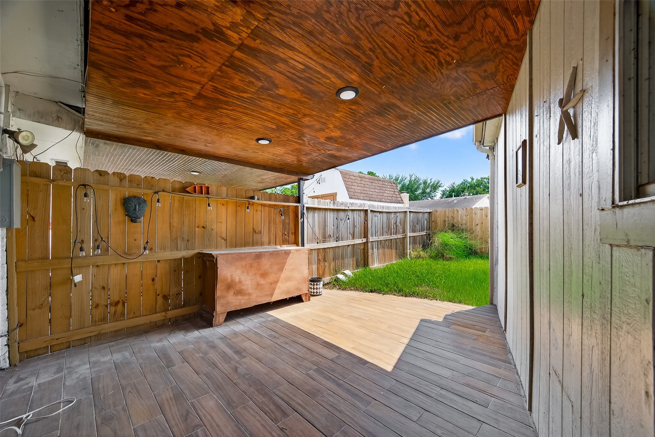 9858 Sageaspen Lane, Houston, TX 77089