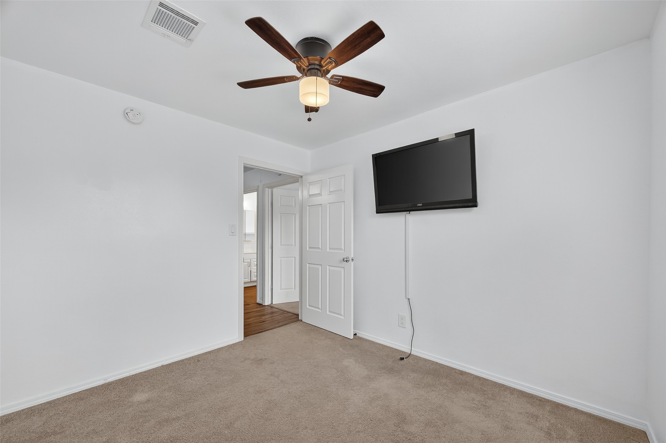 9858 Sageaspen Lane, Houston, TX 77089