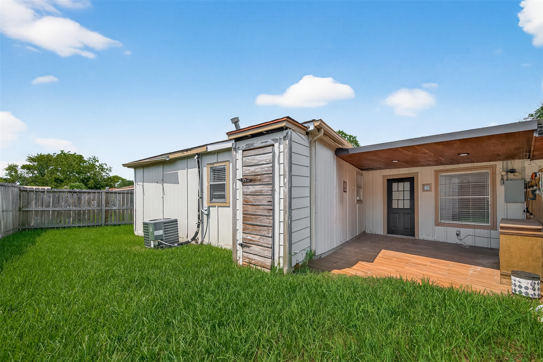 9858 Sageaspen Lane, Houston, TX 77089