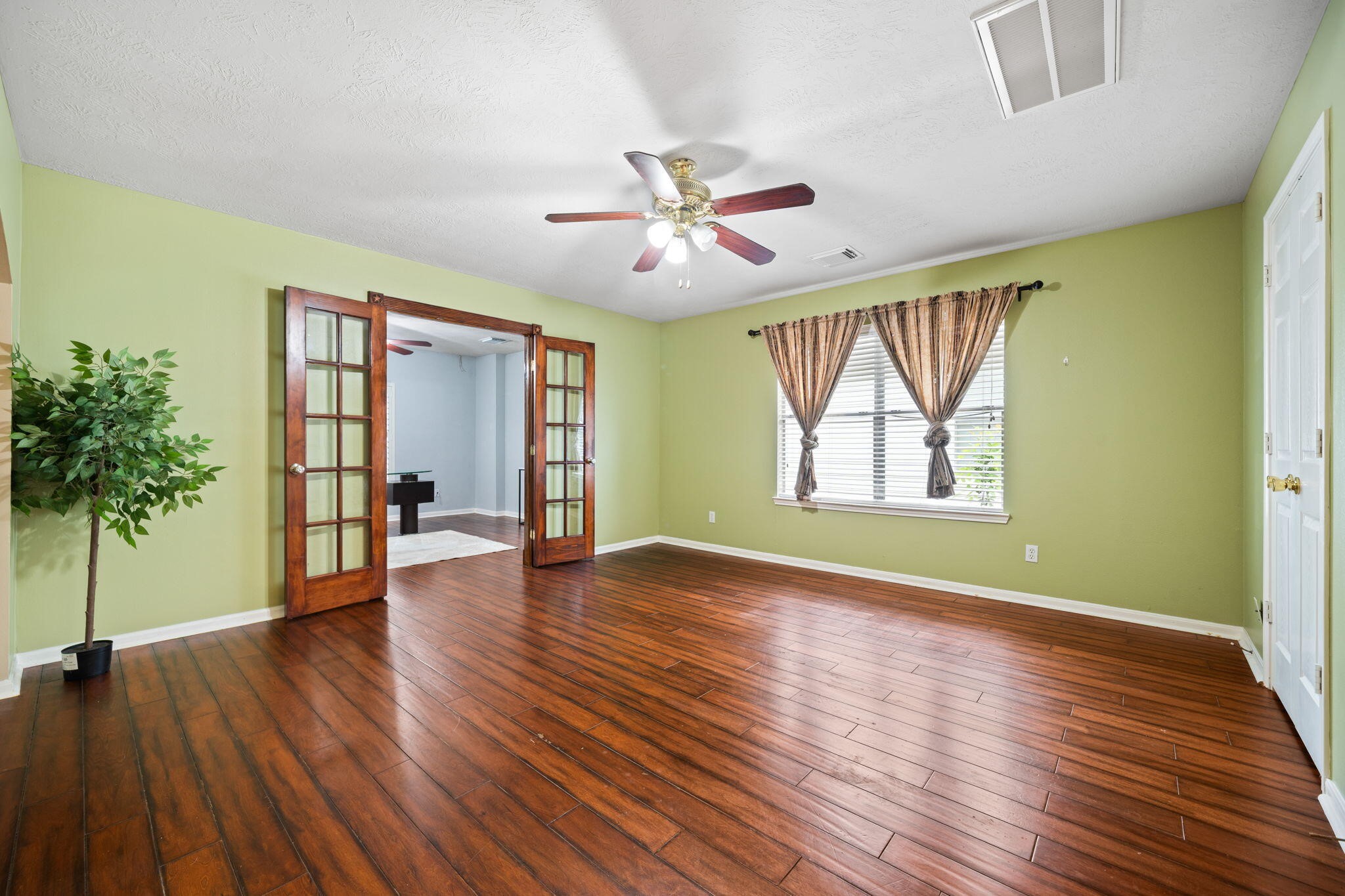 16438 Beewood Glen Drive, Sugar Land, TX 77498