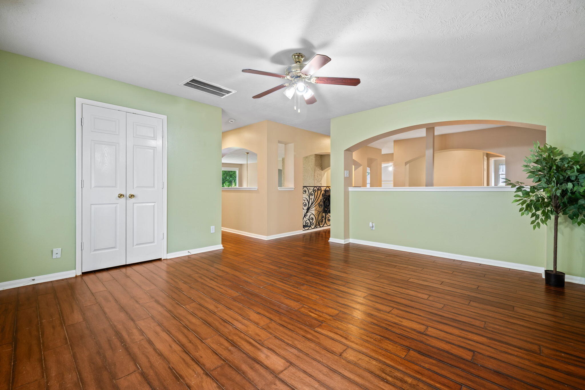16438 Beewood Glen Drive, Sugar Land, TX 77498