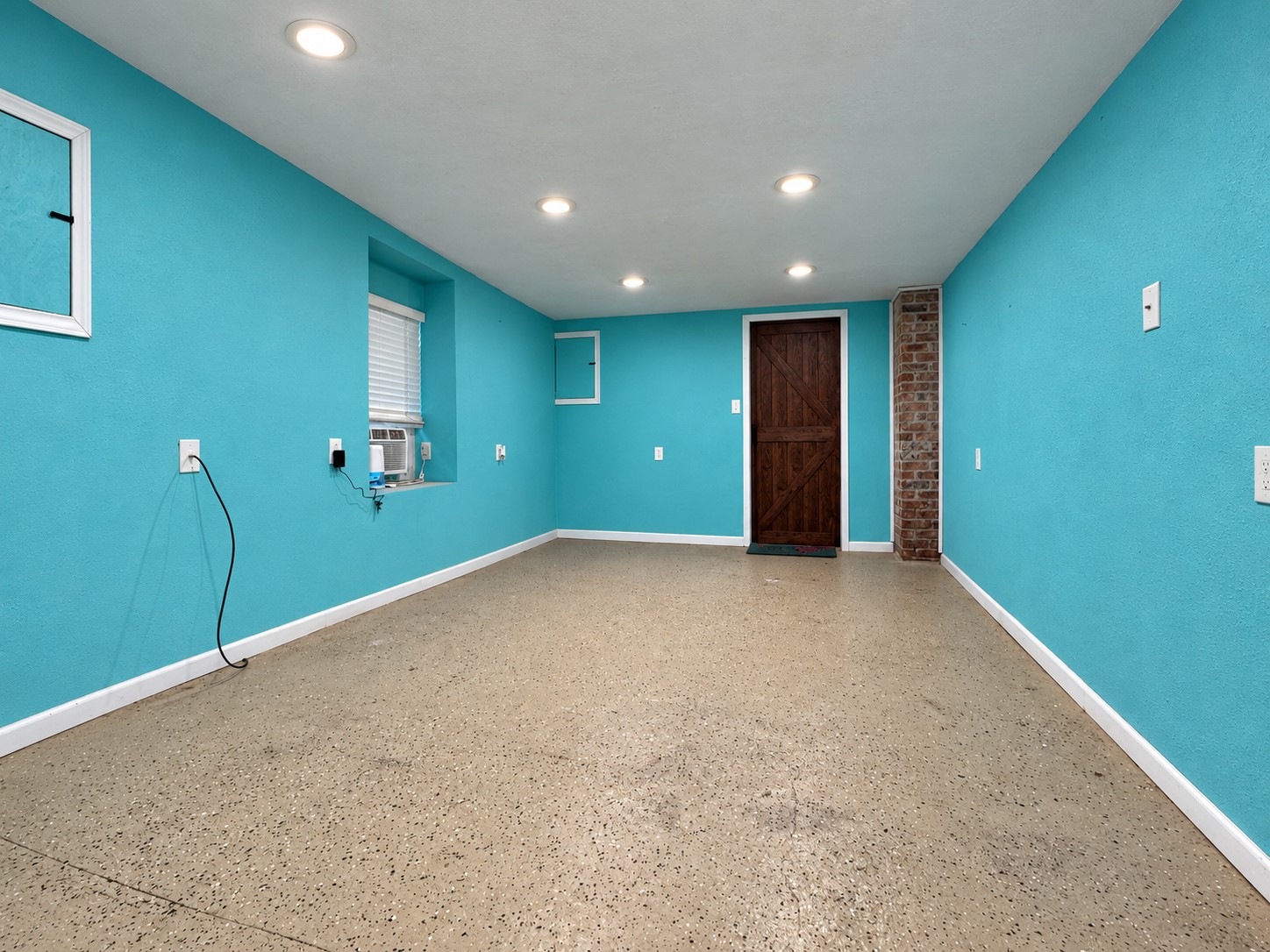 Flex room off garage