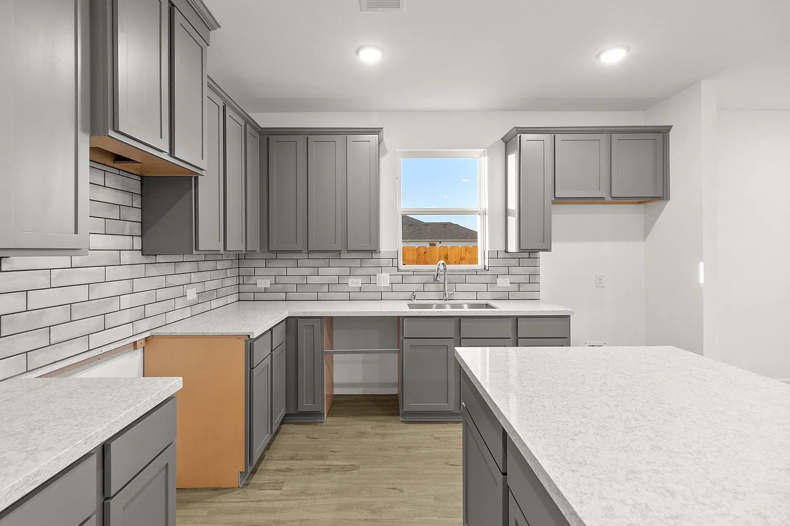 4639 Mesquite Trail Blush, Pinehurst, TX 77362