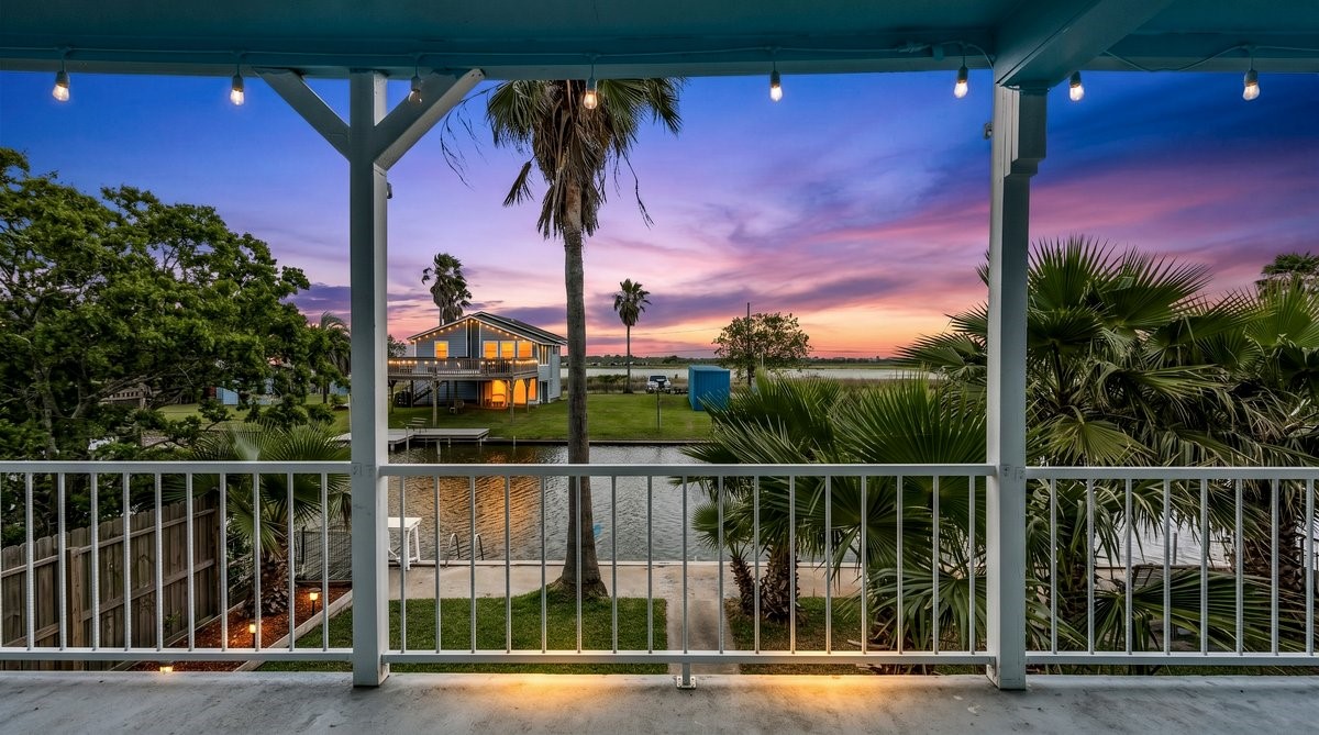 Great Water Views!