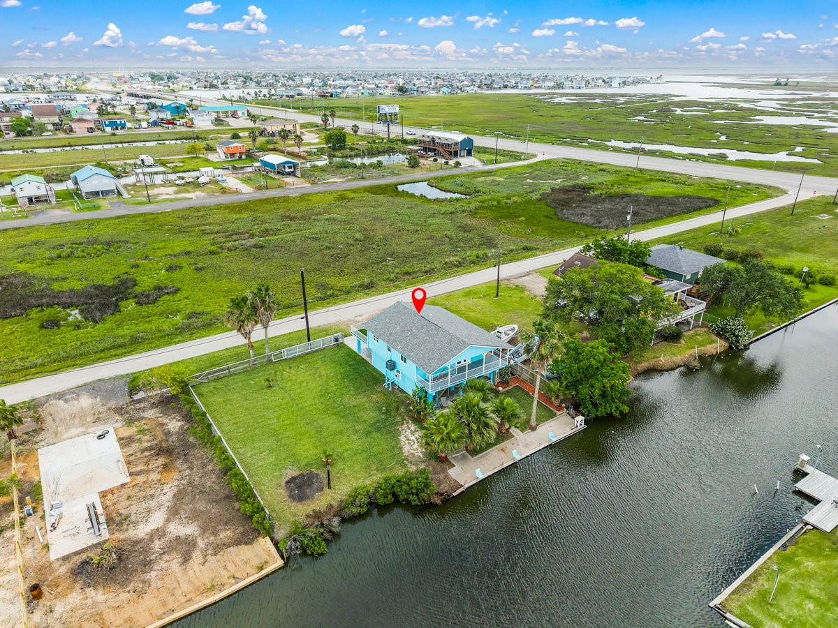7210 Beau Terre Street, Hitchcock, TX 77563