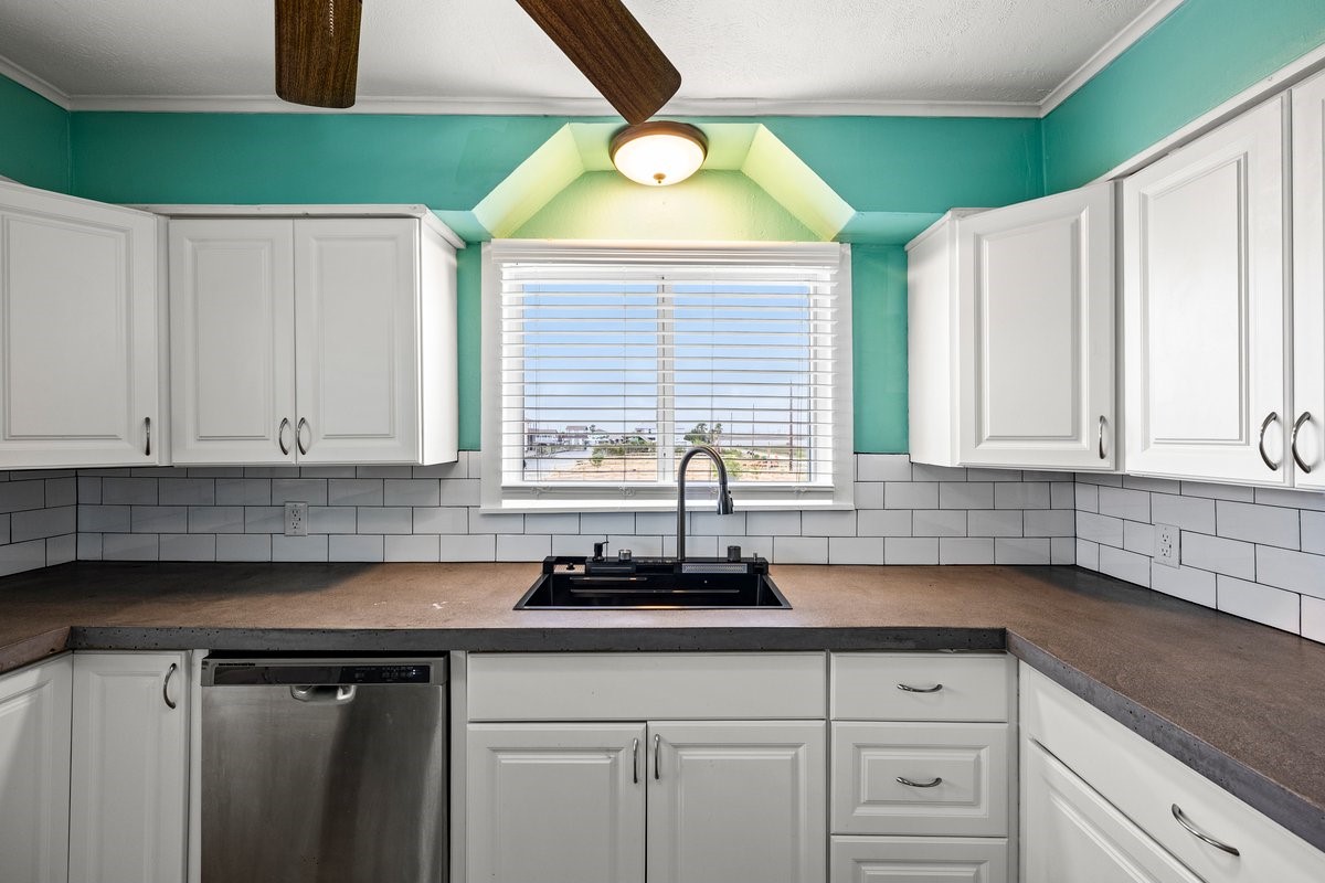 Custom concrete counter tops