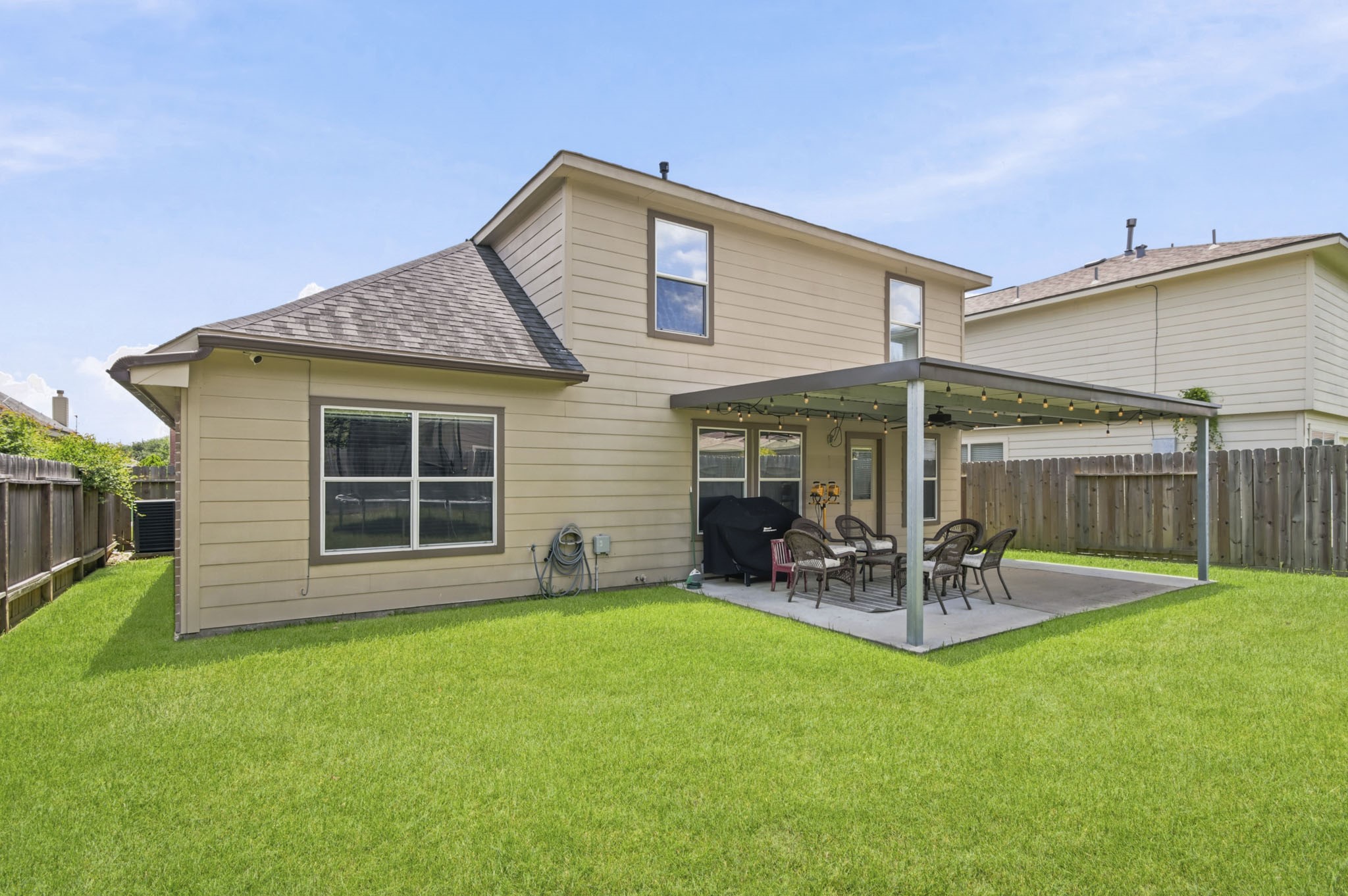 25450 Barmby Drive, Tomball, TX 77375 25450 Barmby Drive, Tomball, TX 77375