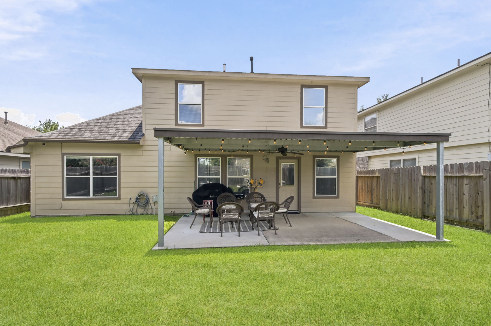 25450 Barmby Drive, Tomball, TX 77375 25450 Barmby Drive, Tomball, TX 77375