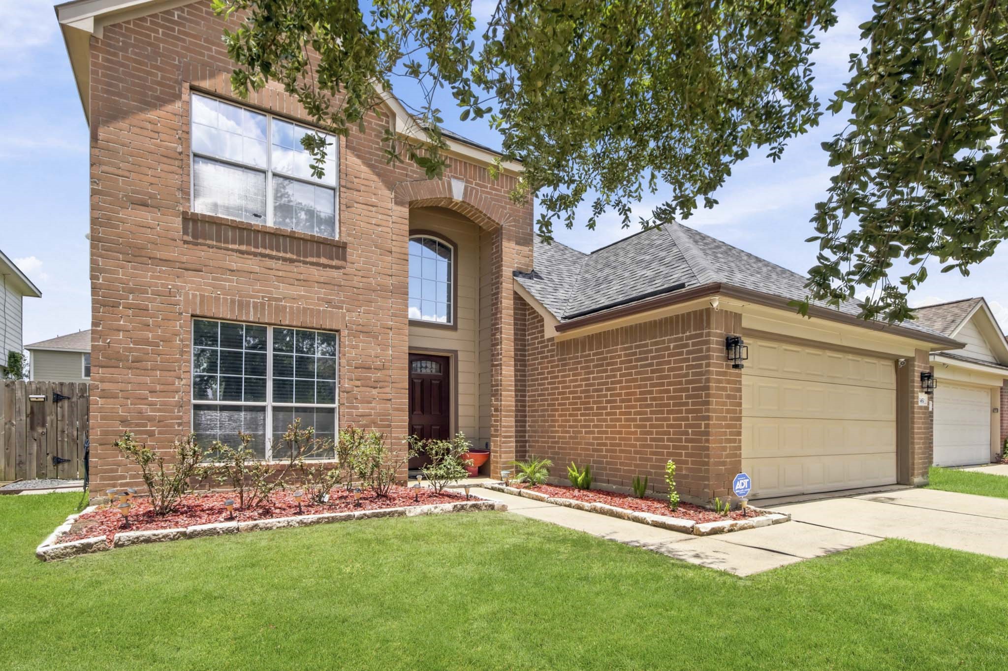 25450 Barmby Drive, Tomball, TX 77375 25450 Barmby Drive, Tomball, TX 77375