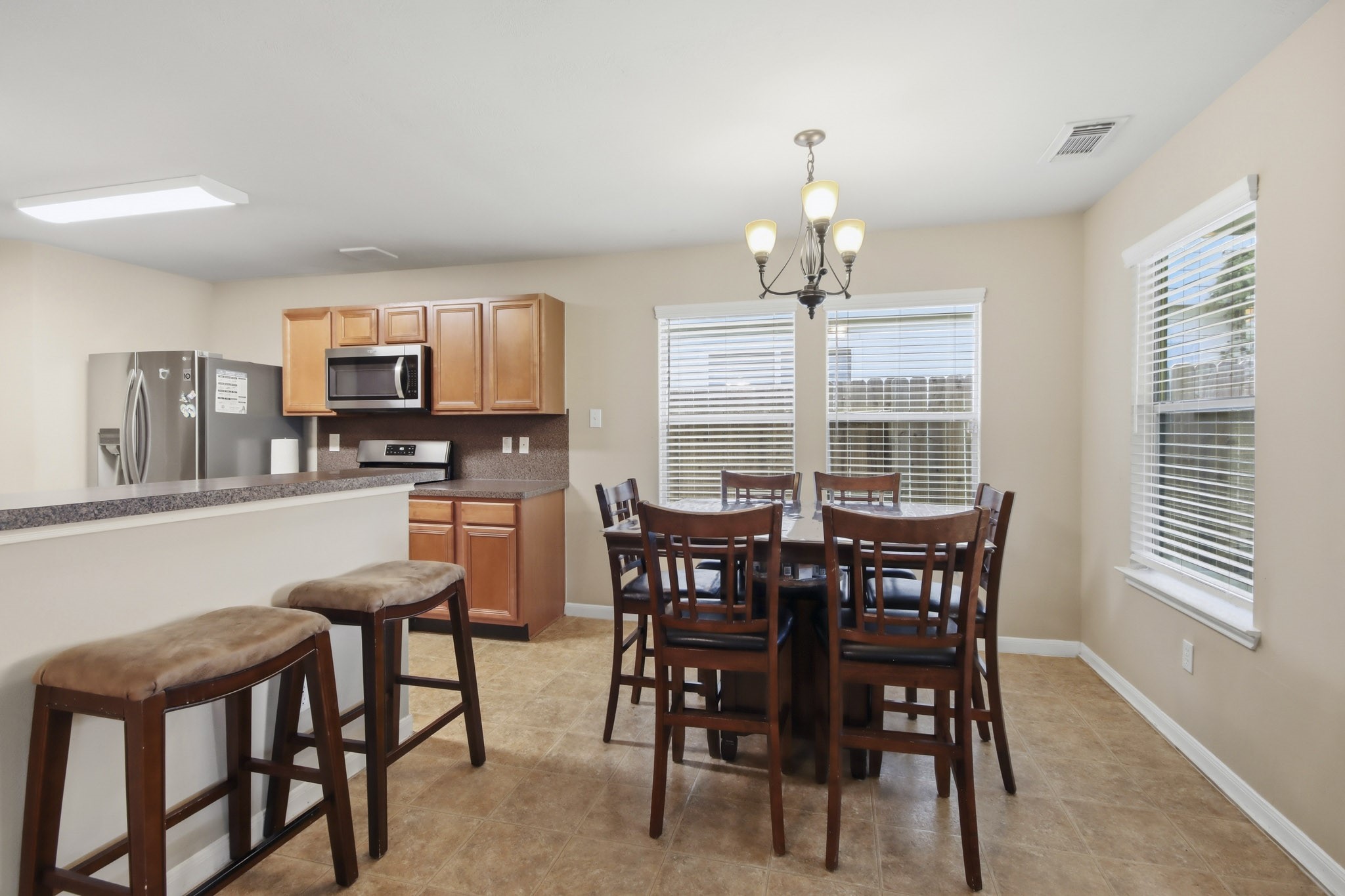 25450 Barmby Drive, Tomball, TX 77375 25450 Barmby Drive, Tomball, TX 77375