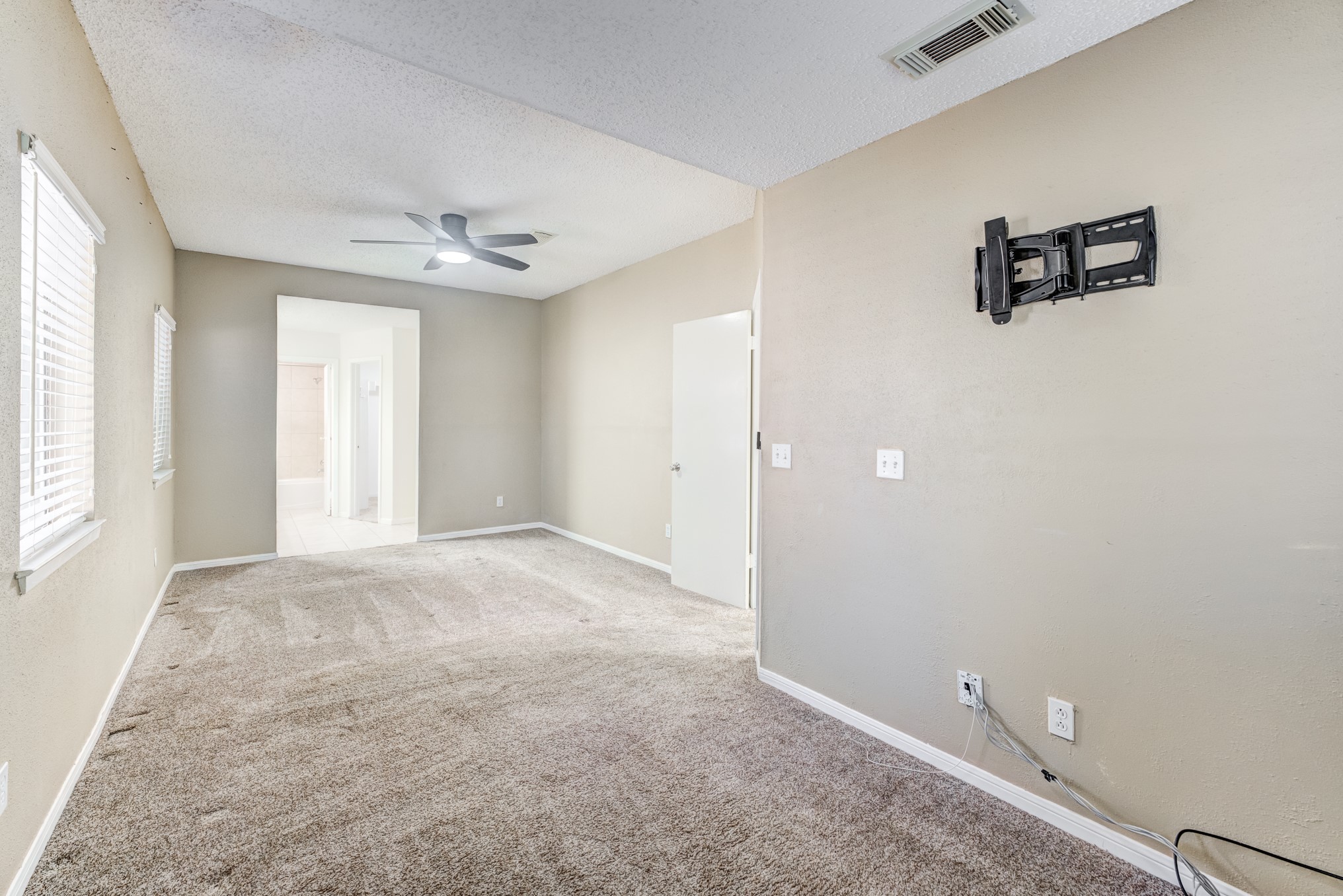 9607 Yearling Court, Houston, TX 77065