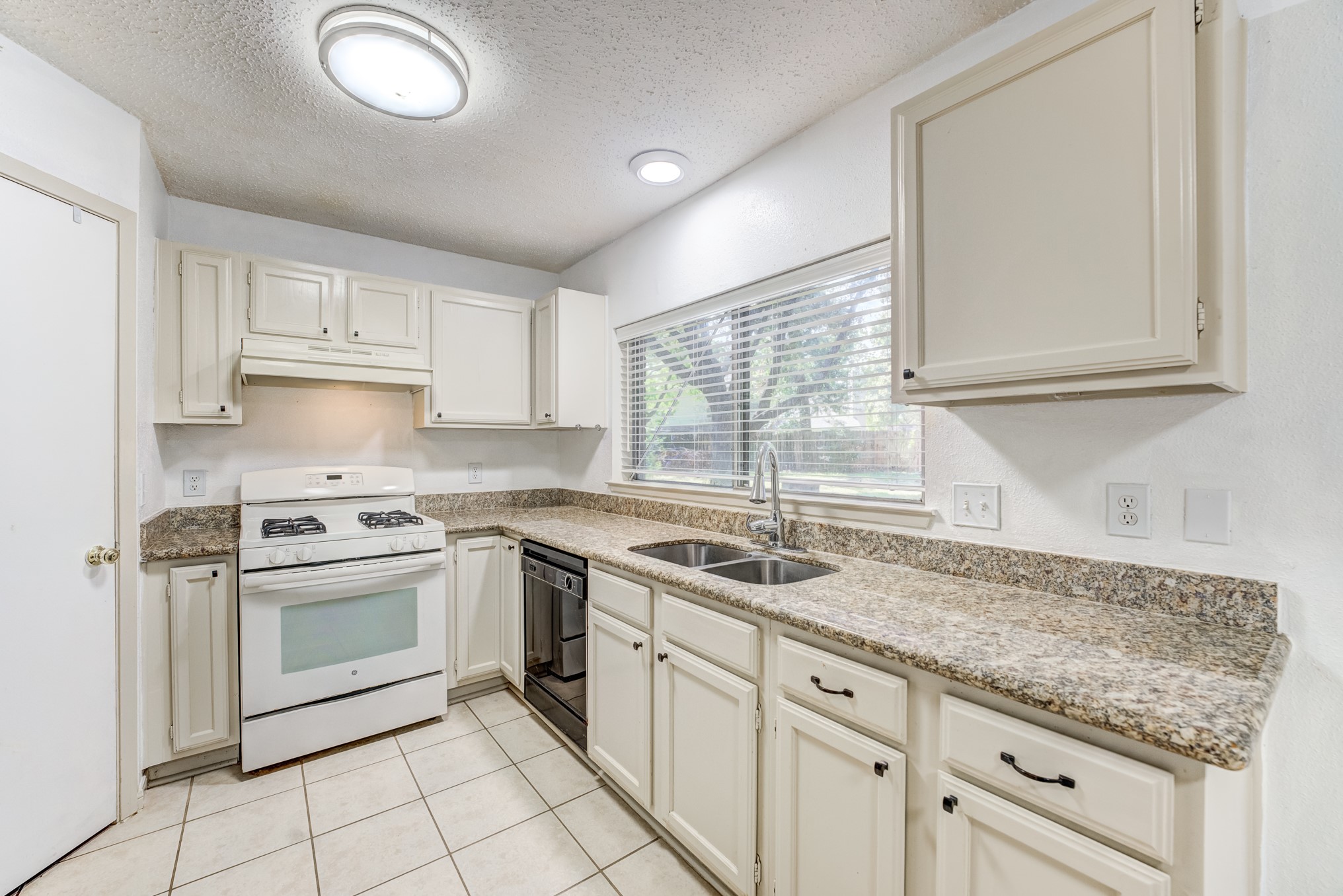 9607 Yearling Court, Houston, TX 77065