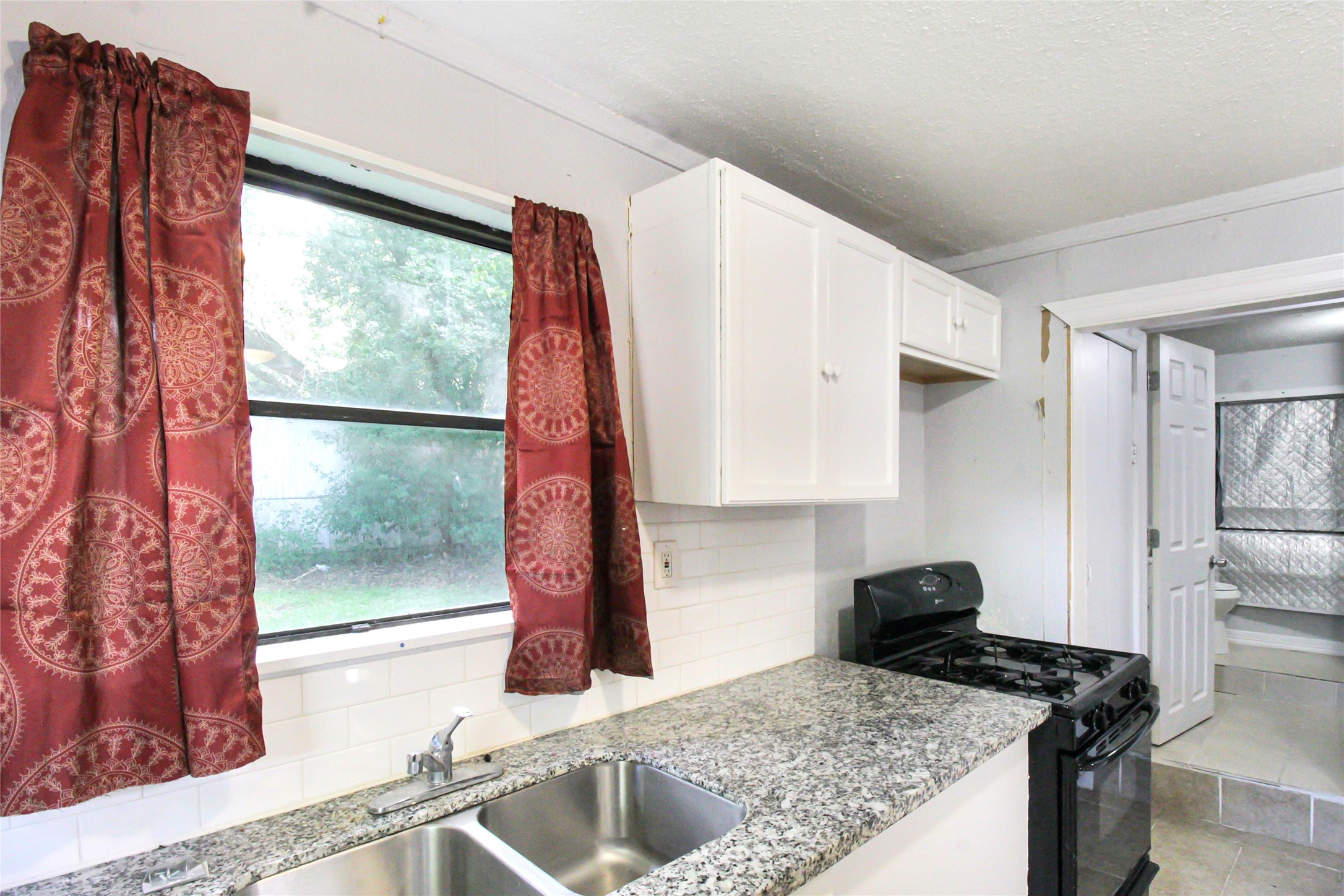 1009 11th Street N, Texas City, TX 77590