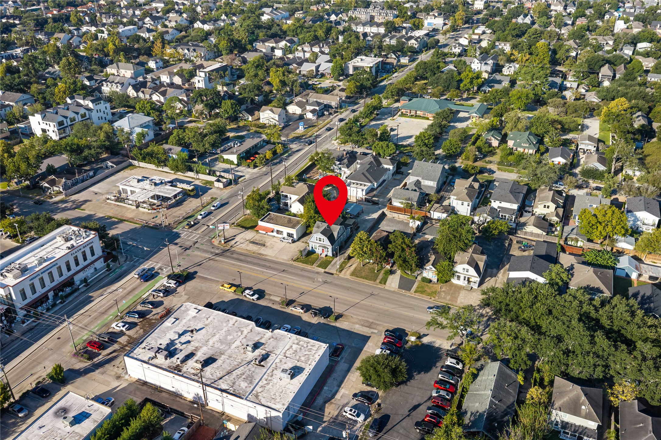 Enjoy the benefits of a prominent commercial location while maintaining the character and charm of historic Houston Heights.