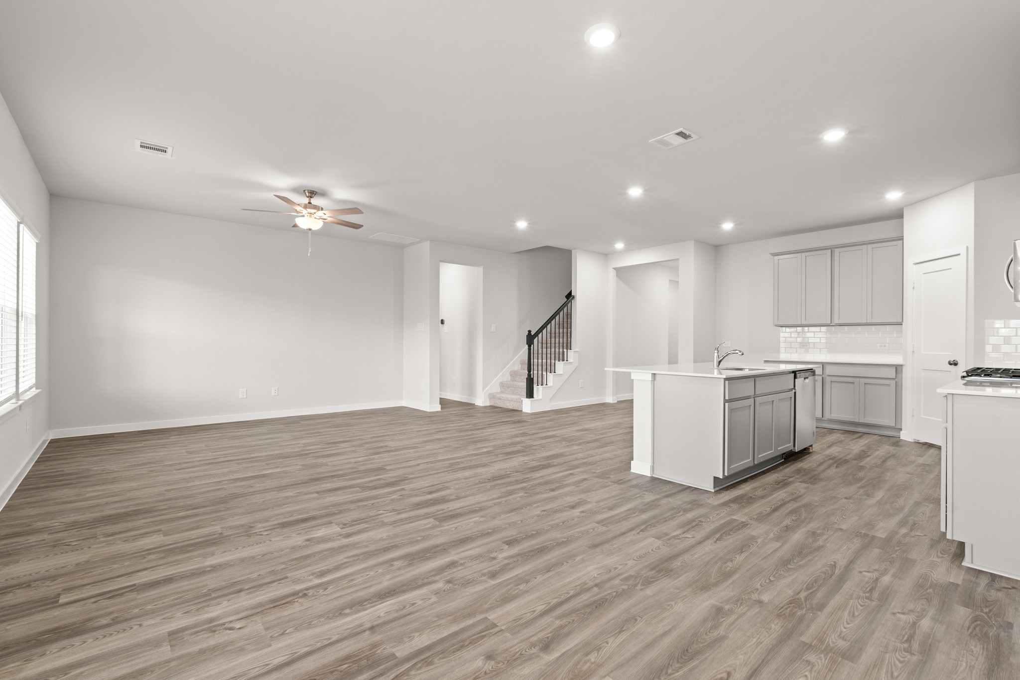 763 Woodhaven Lakes Drive, La Marque, TX 77568 763 Woodhaven Lakes Drive, La Marque, TX 77568