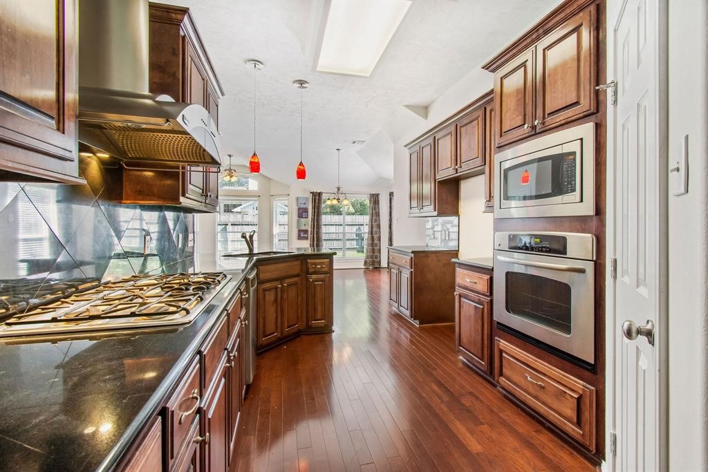 913 Christi Lynn Lane, Conroe, TX 77304