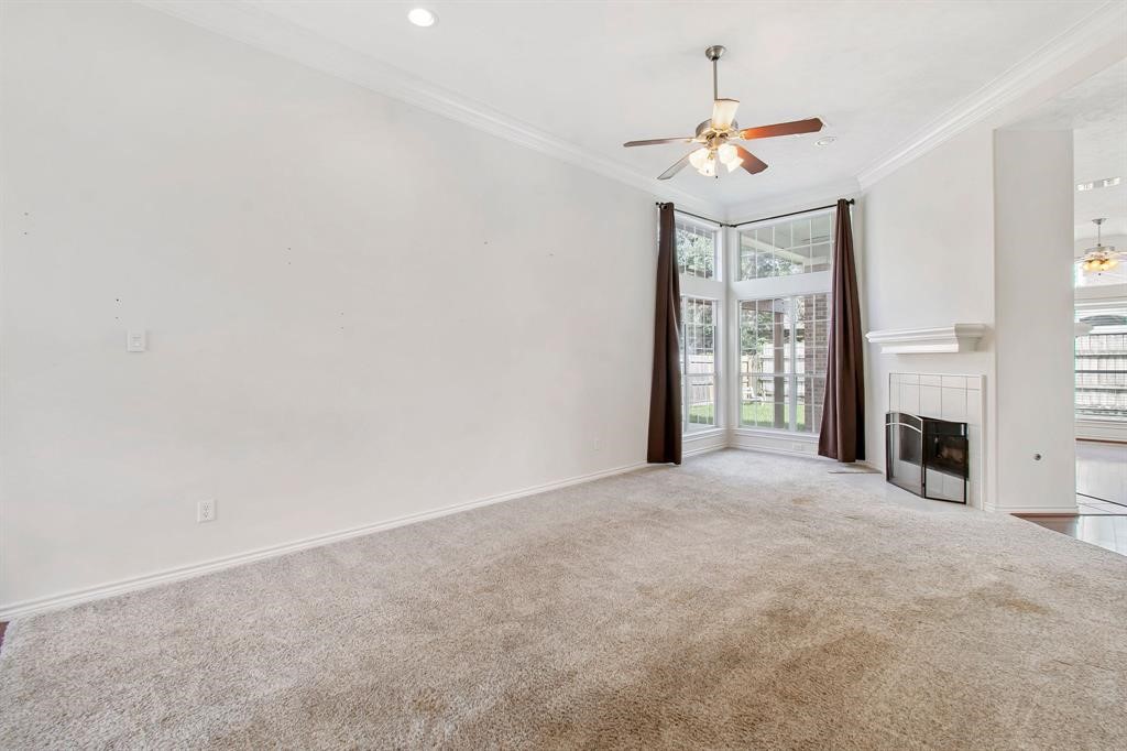 913 Christi Lynn Lane, Conroe, TX 77304