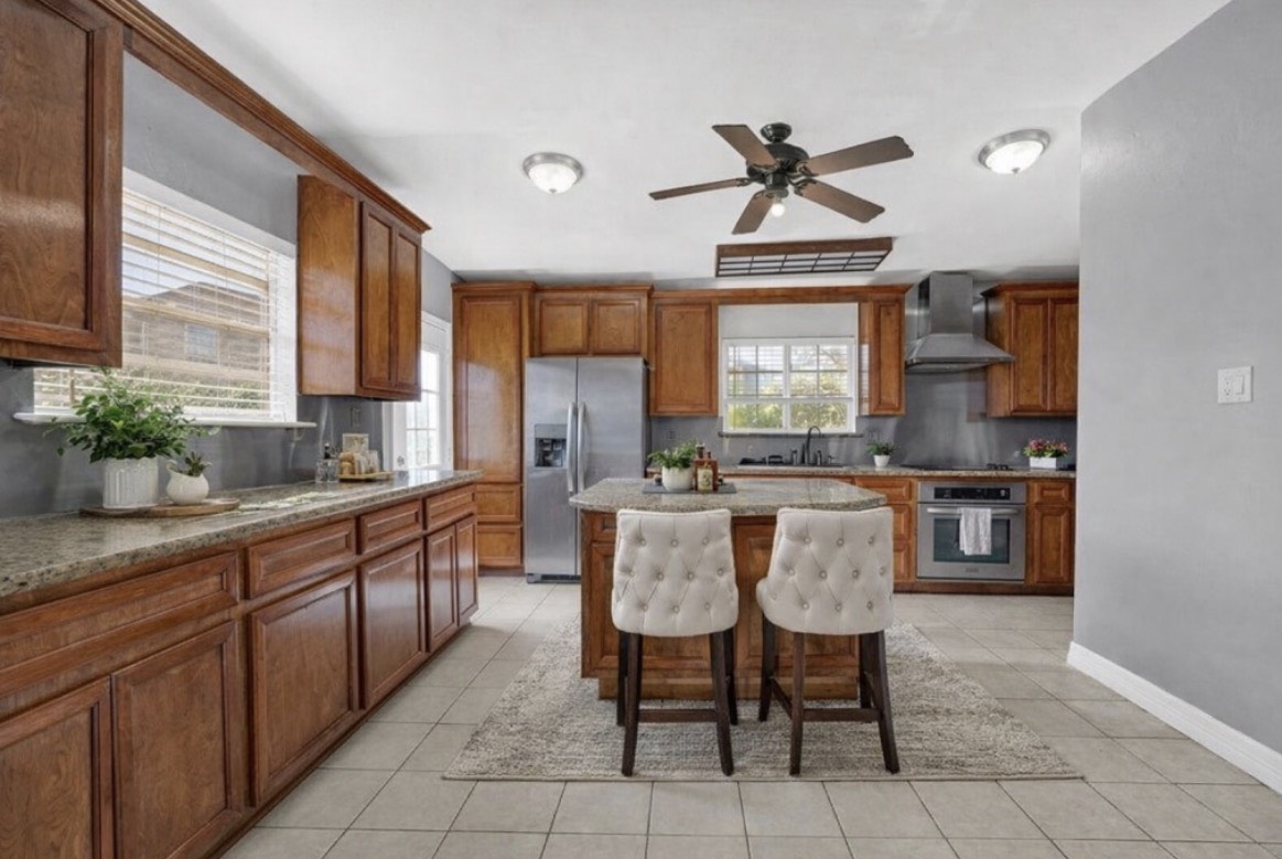 610 12th Street, Dickinson, TX 77539