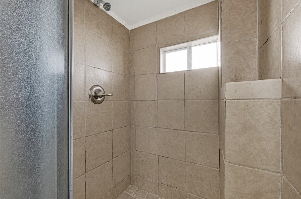 610 12th Street, Dickinson, TX 77539