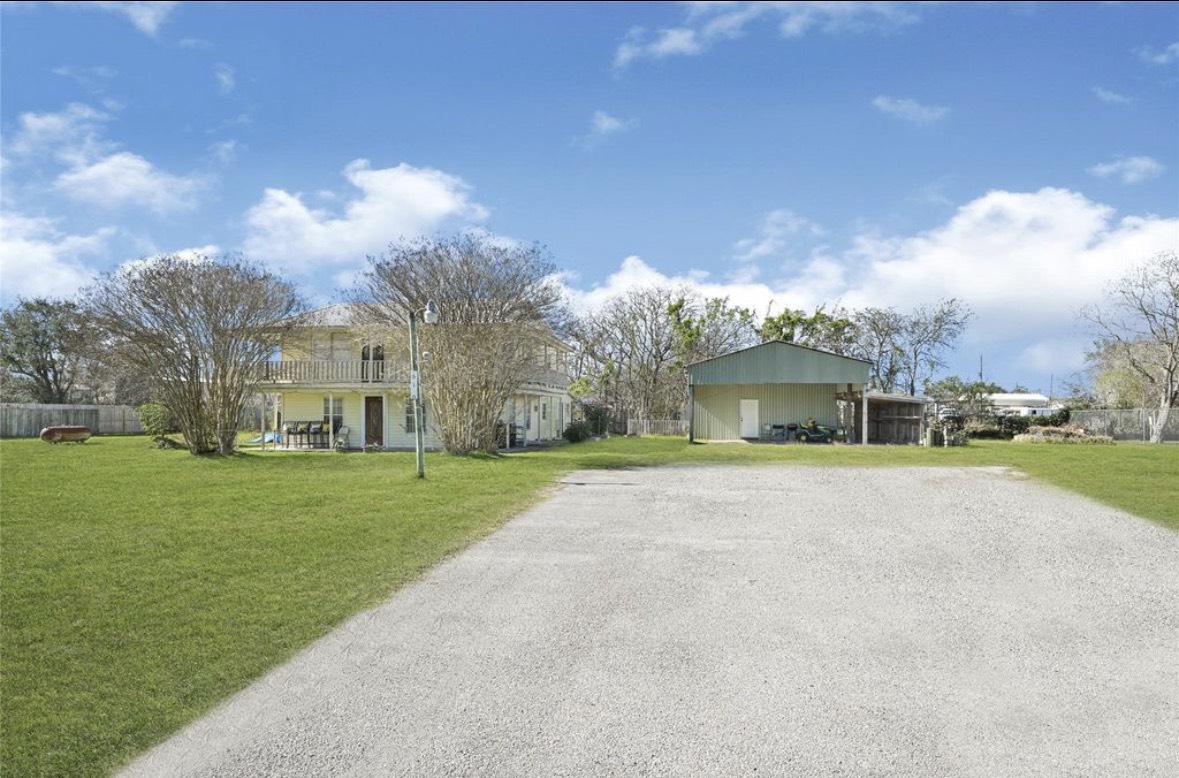 610 12th Street, Dickinson, TX 77539