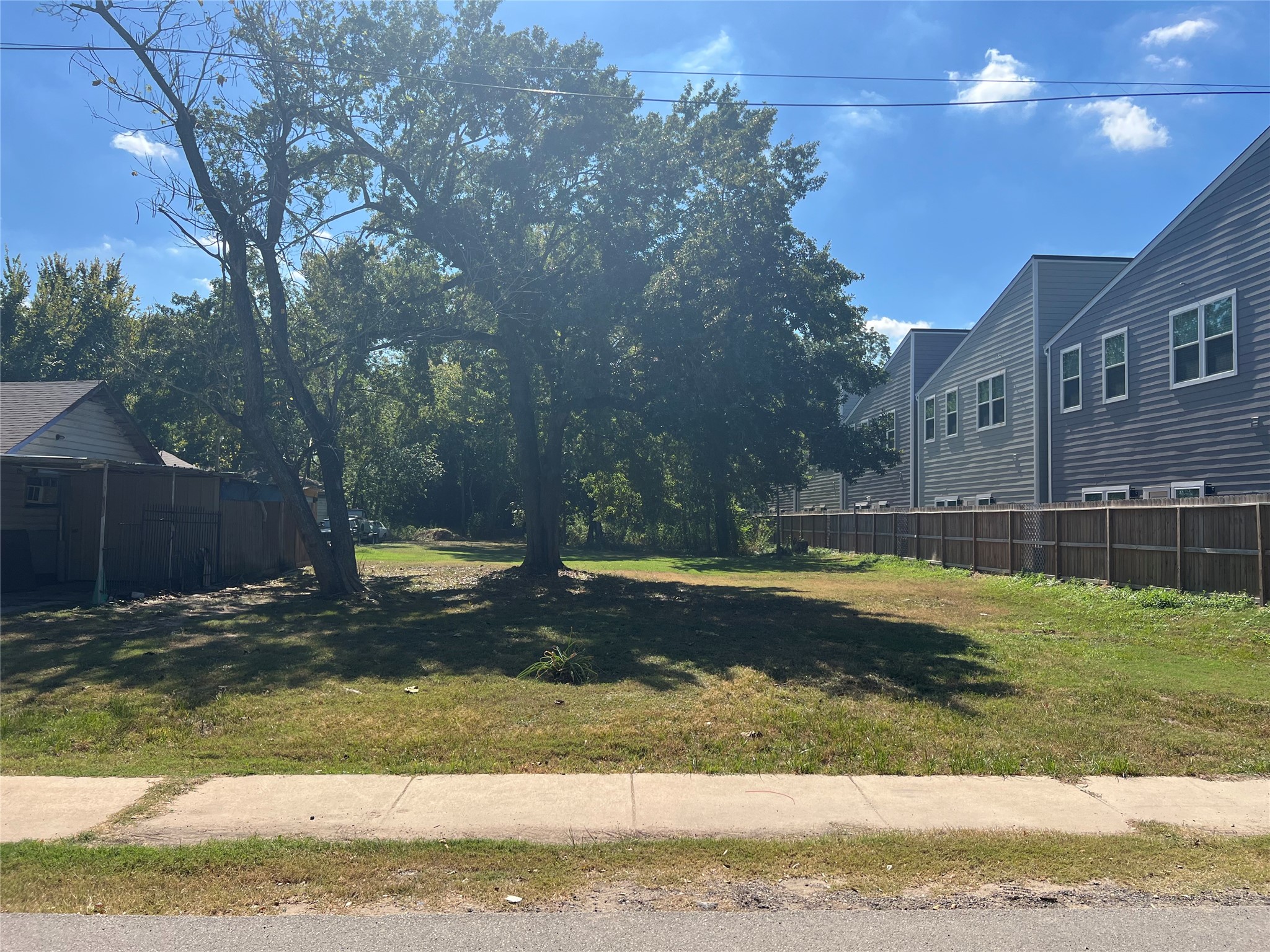 00 Paul Quinn st, Houston, TX 77091