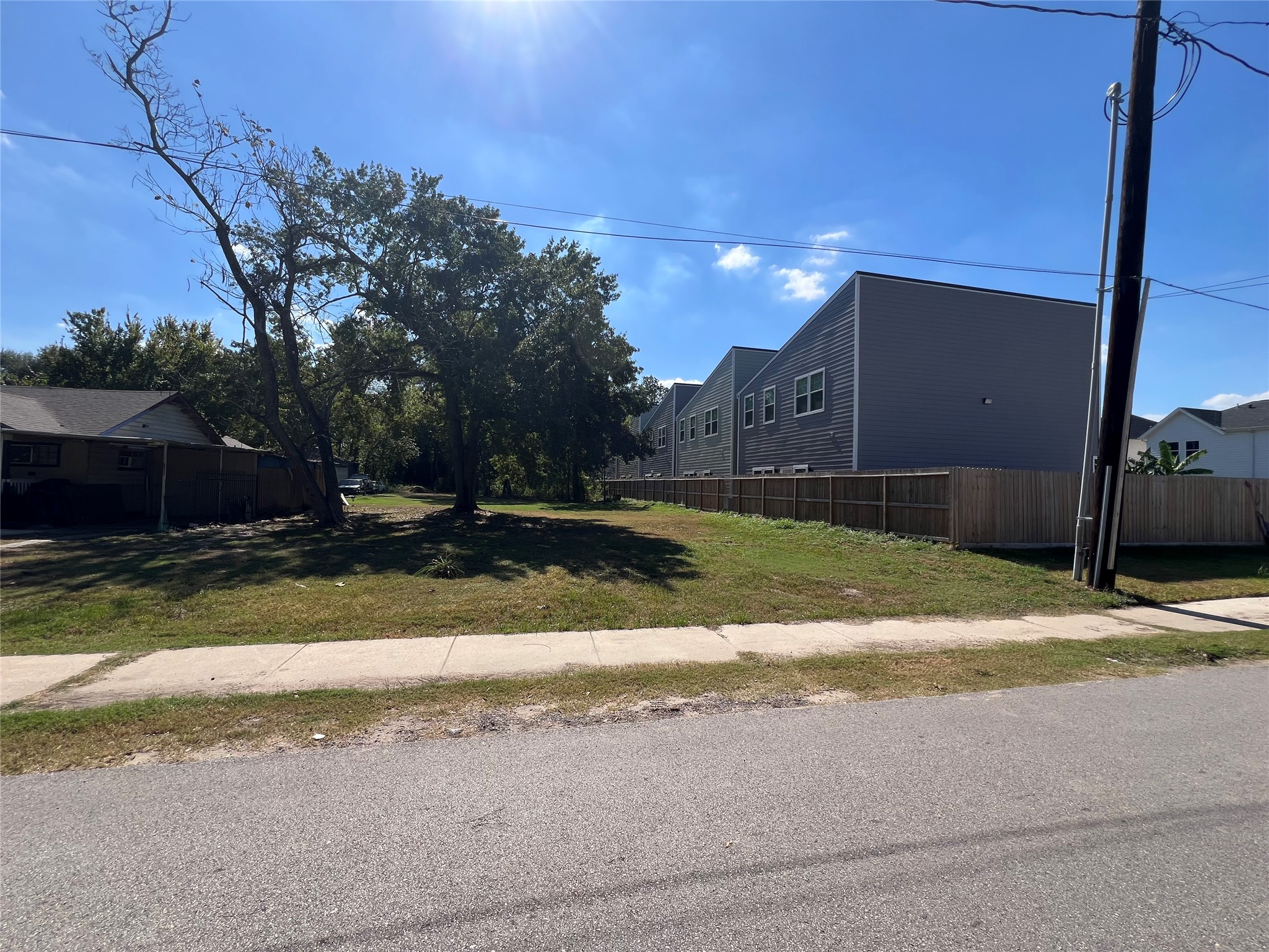 00 Paul Quinn st, Houston, TX 77091