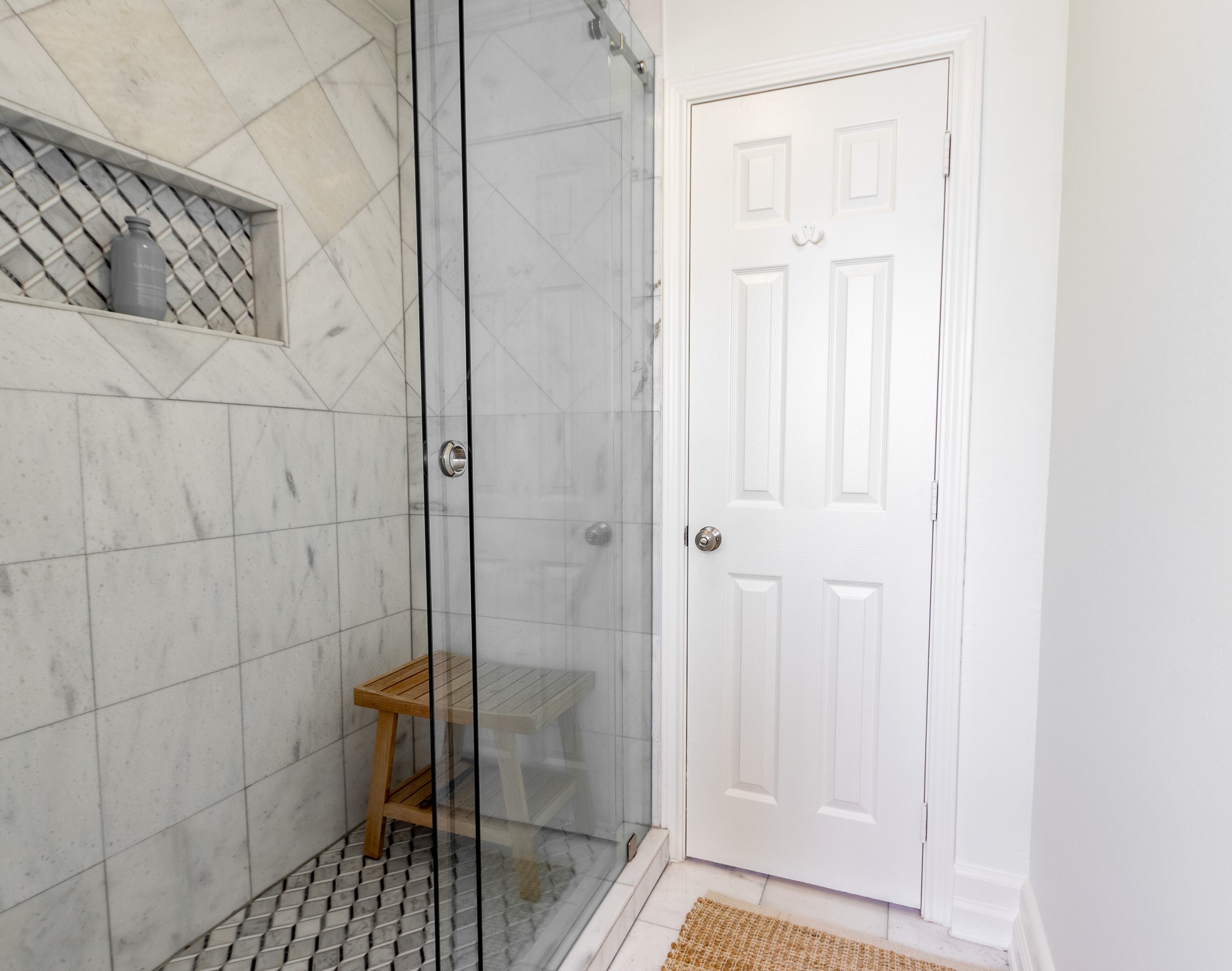 Guest bath shower