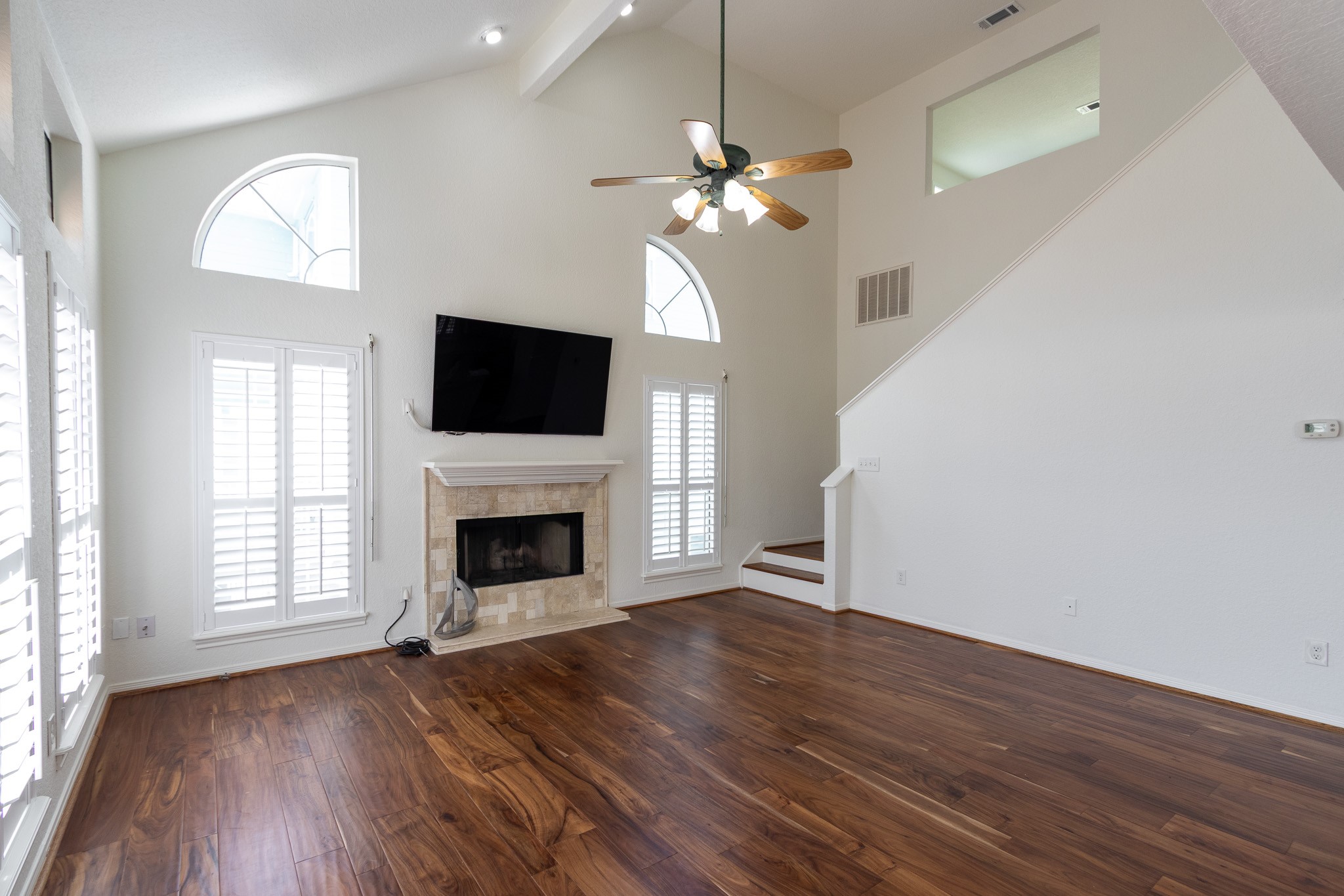 915 Tiki Drive, Tiki Island, TX 77554