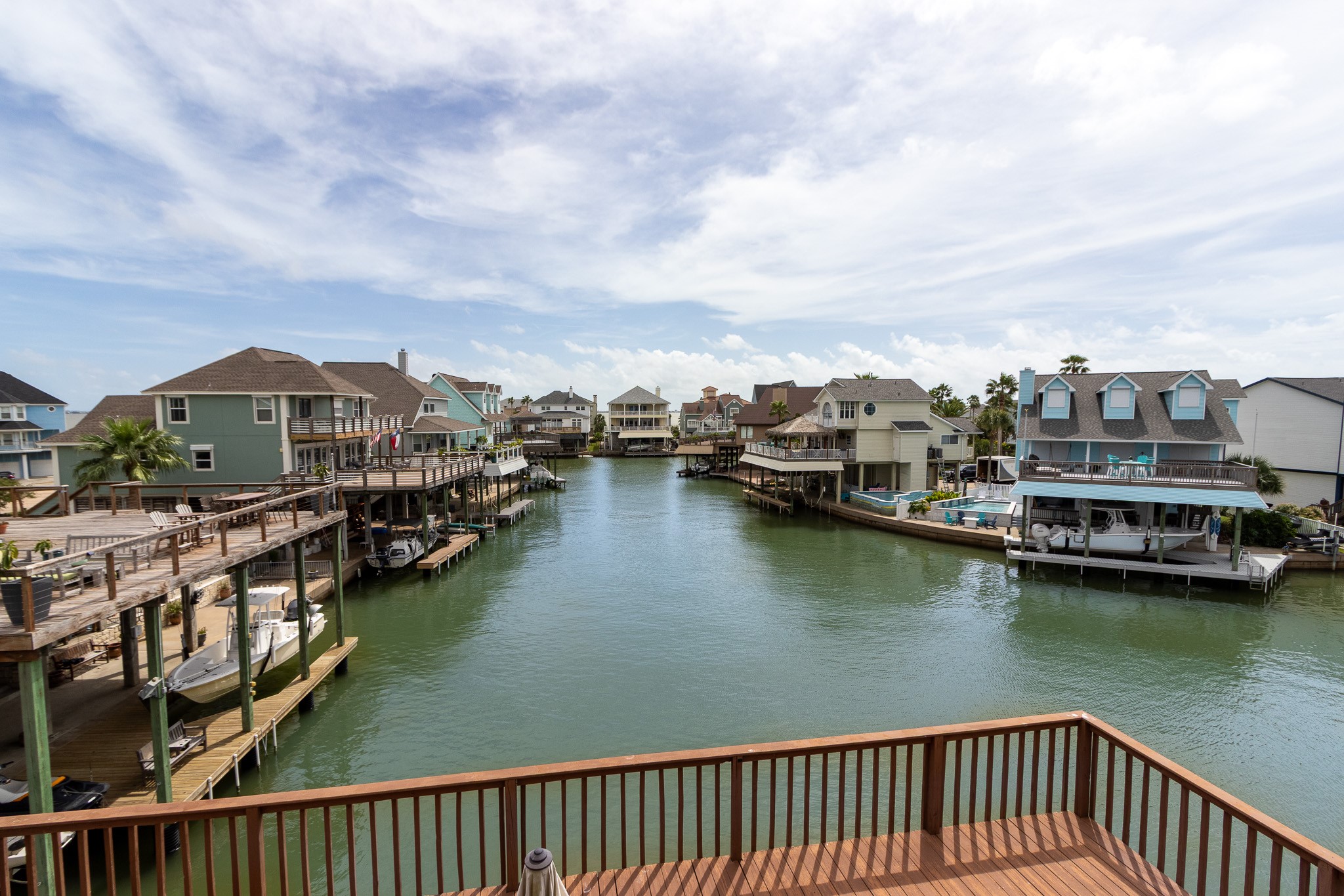915 Tiki Drive, Tiki Island, TX 77554