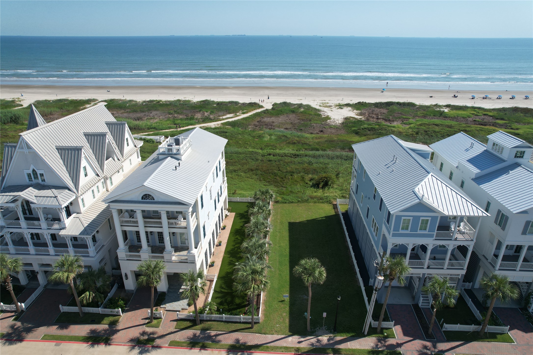 1553 Seaside Drive - Beachfront homesite in Beachtown Galveston